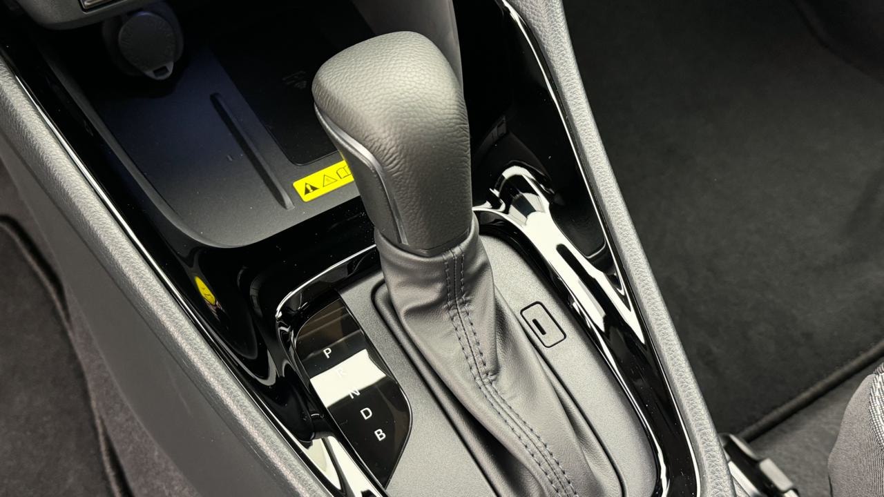 TOYOTA Yaris 1.5 Sport e-CVT-image-10