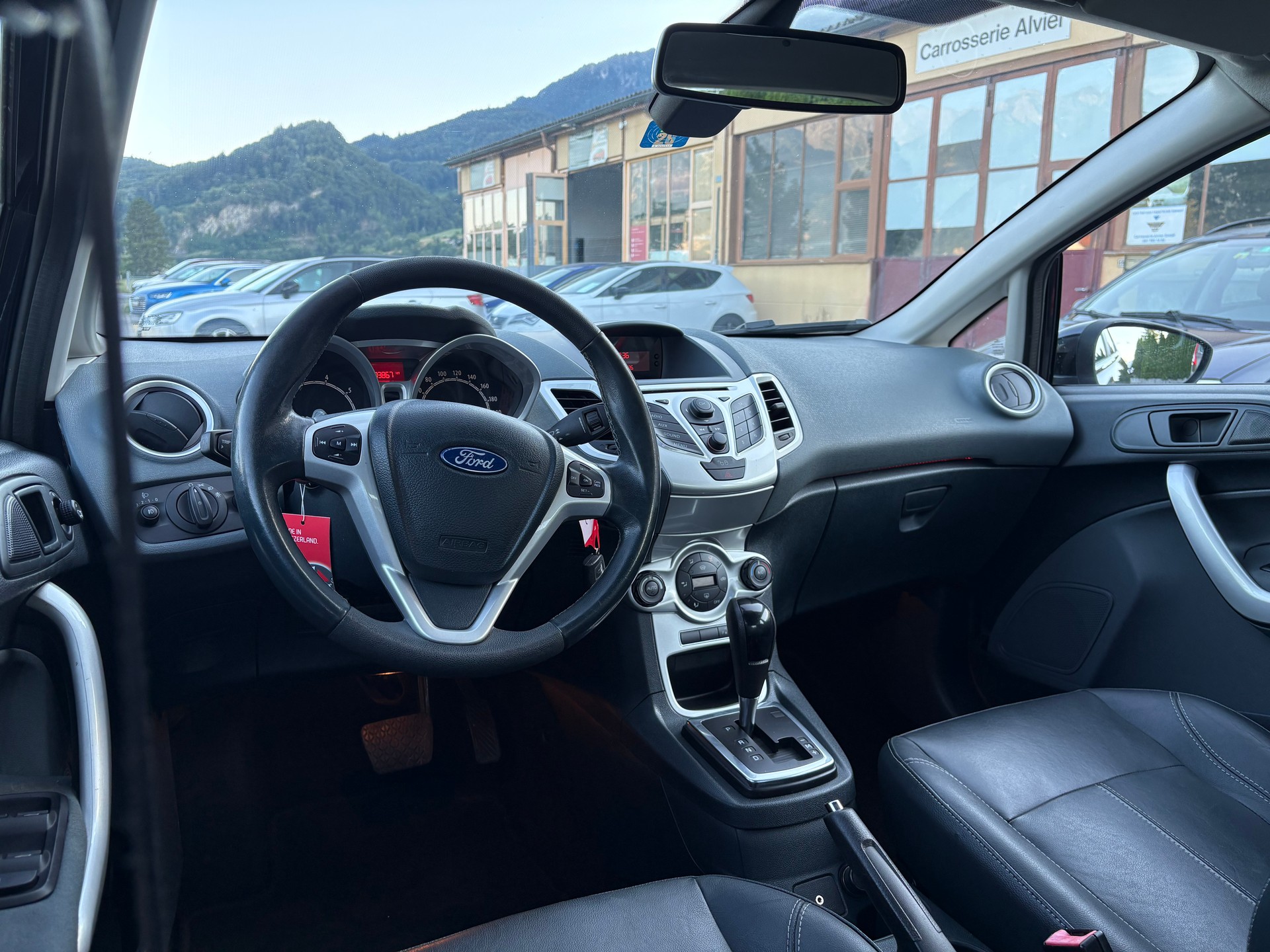 FORD Fiesta 1.4 16V Titanium Automatic-image-6