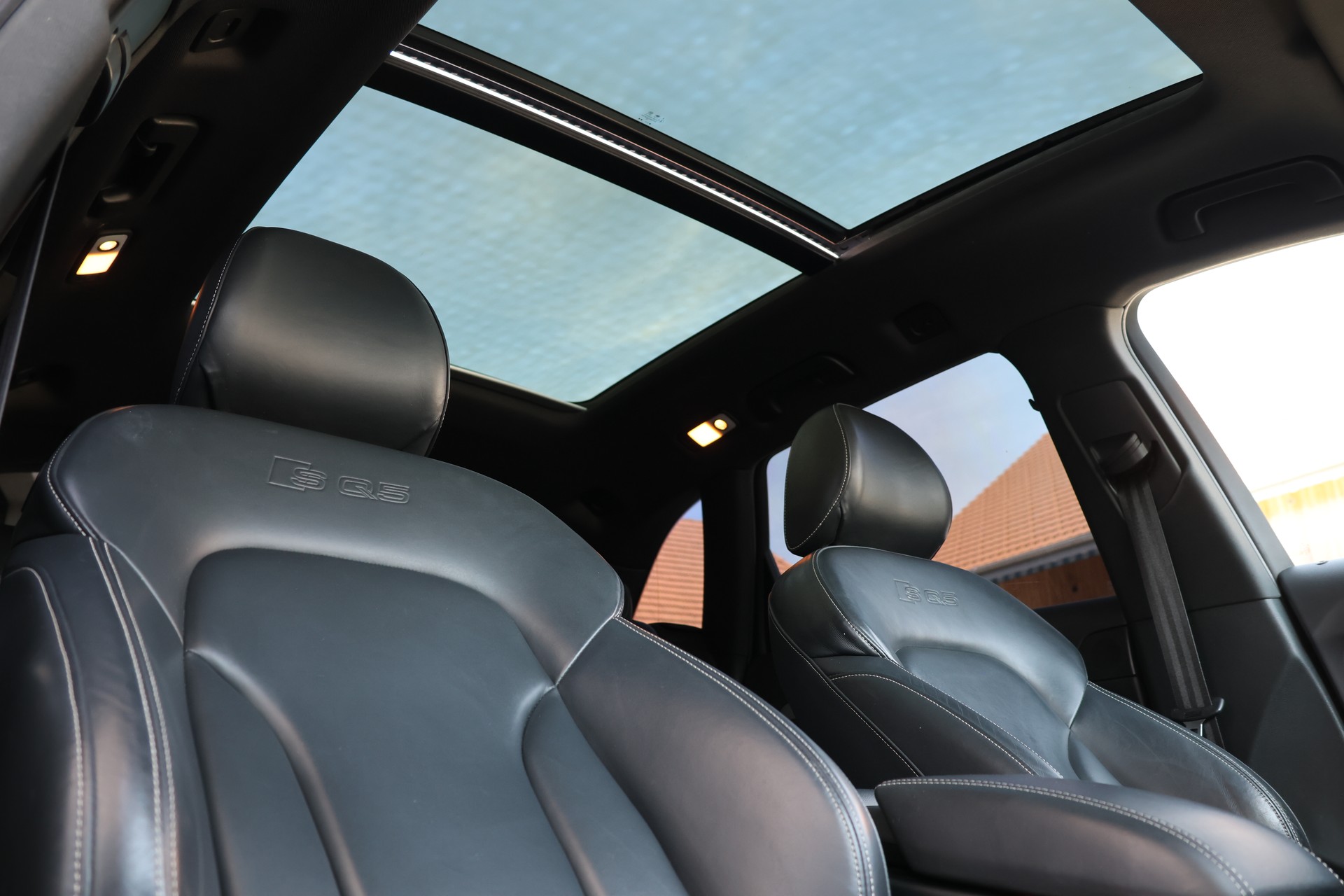 AUDI SQ5 3.0 TDI quattro tiptronic *BLACKEDITION*-image-20