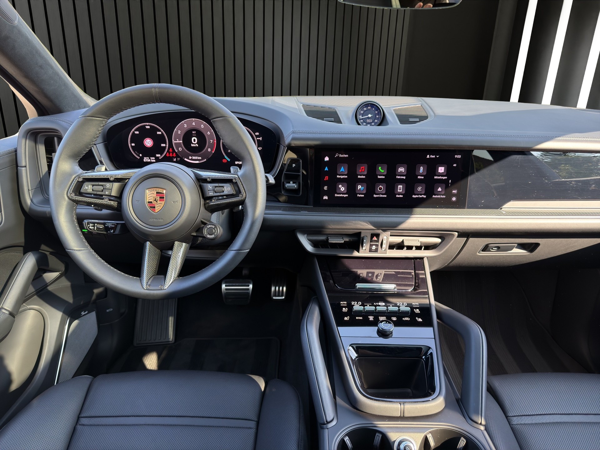 PORSCHE Cayenne Coupé 4.0 V8 GTS-image-12