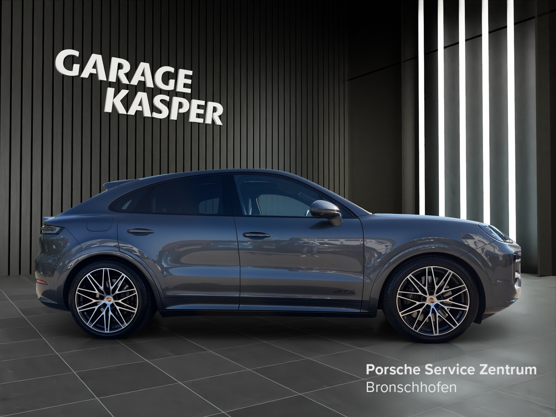 PORSCHE Cayenne Coupé 4.0 V8 GTS-image-5
