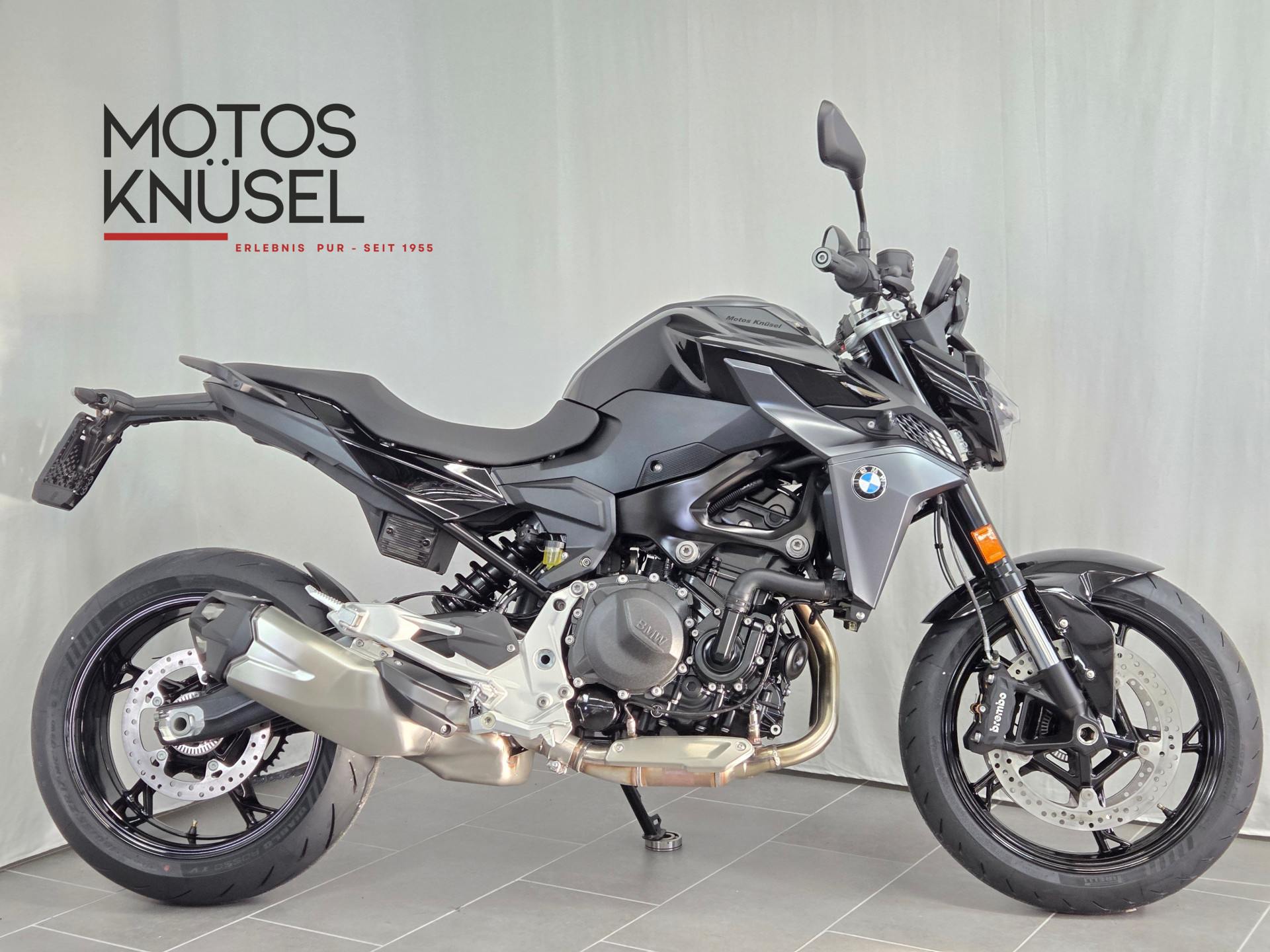 BMW F 900 R A2 Triple Black