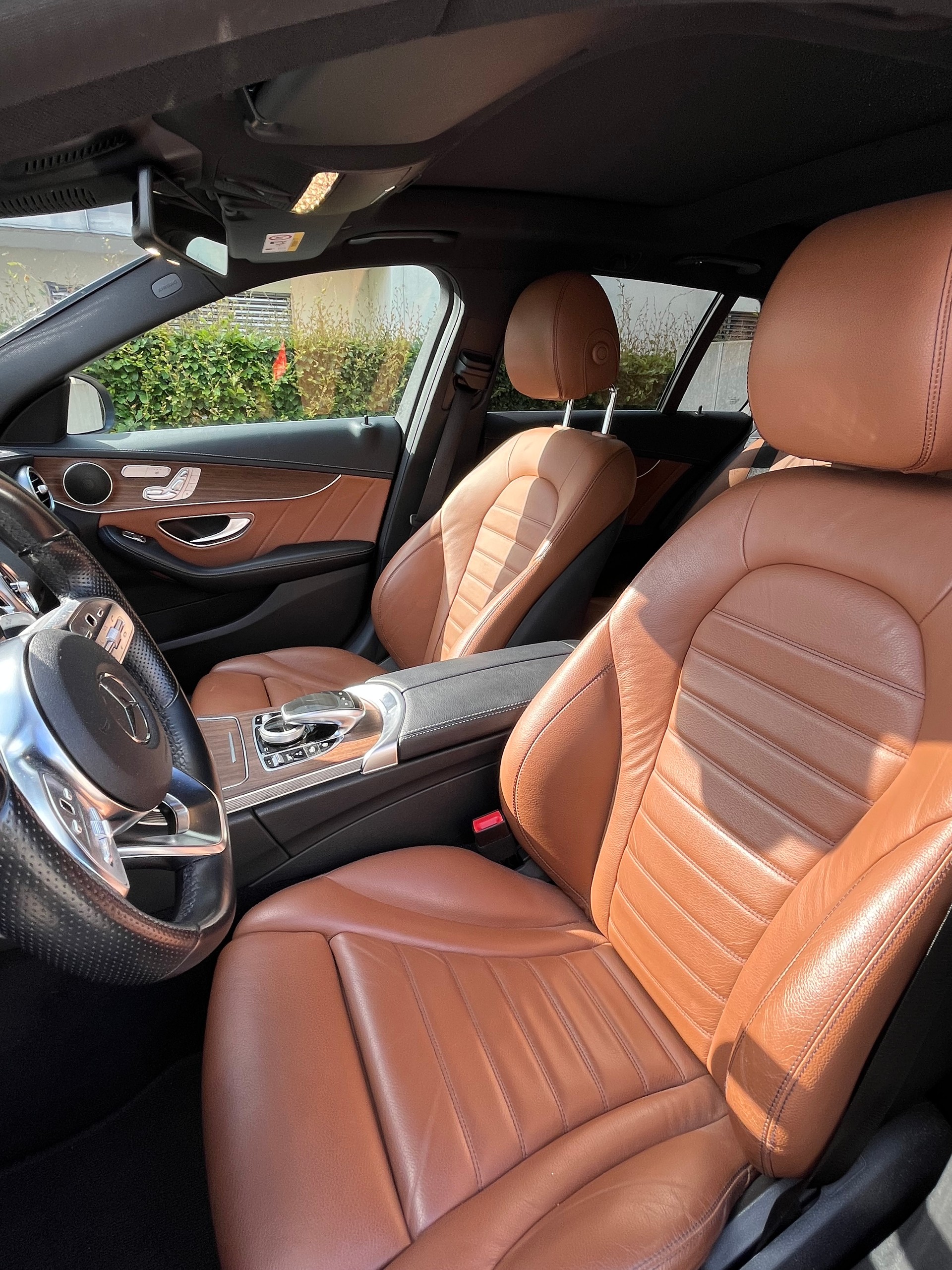 MERCEDES-BENZ C 220 d Swiss Star AMG Line 4m-image-2