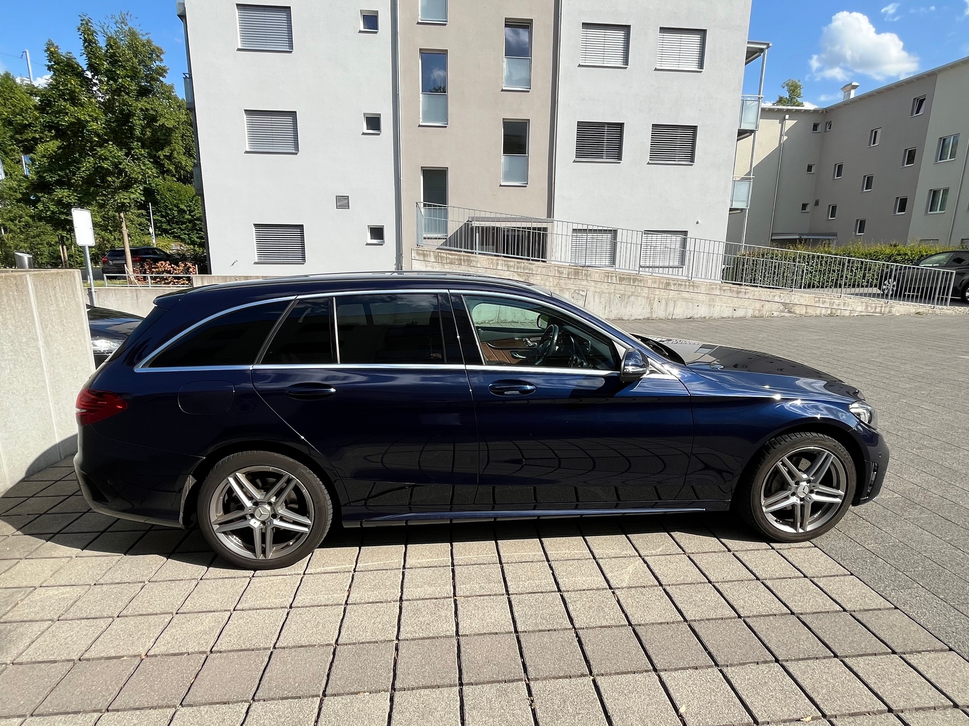 MERCEDES-BENZ C 220 d Swiss Star AMG Line 4m-image-1
