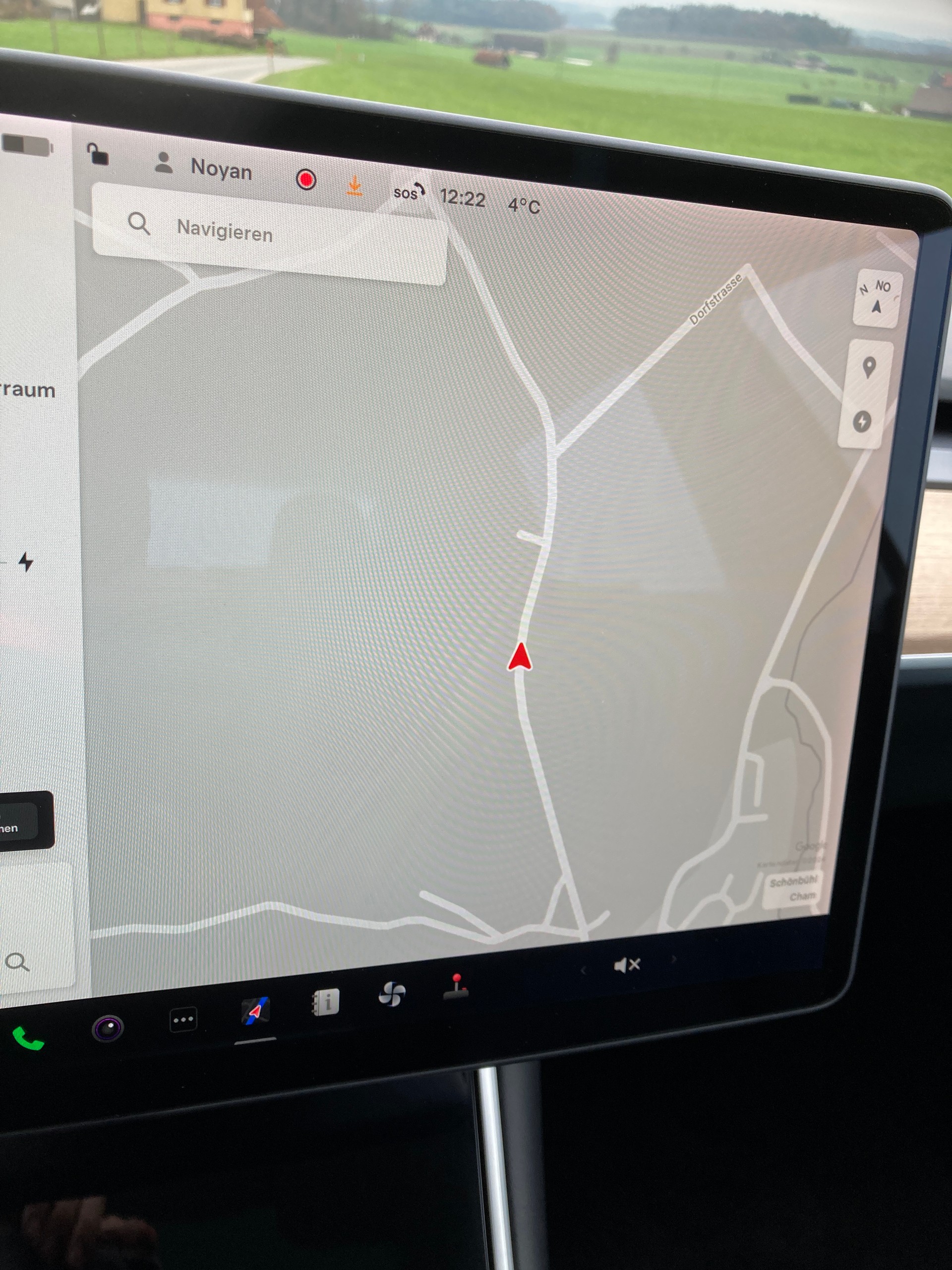 TESLA Model 3-image-12