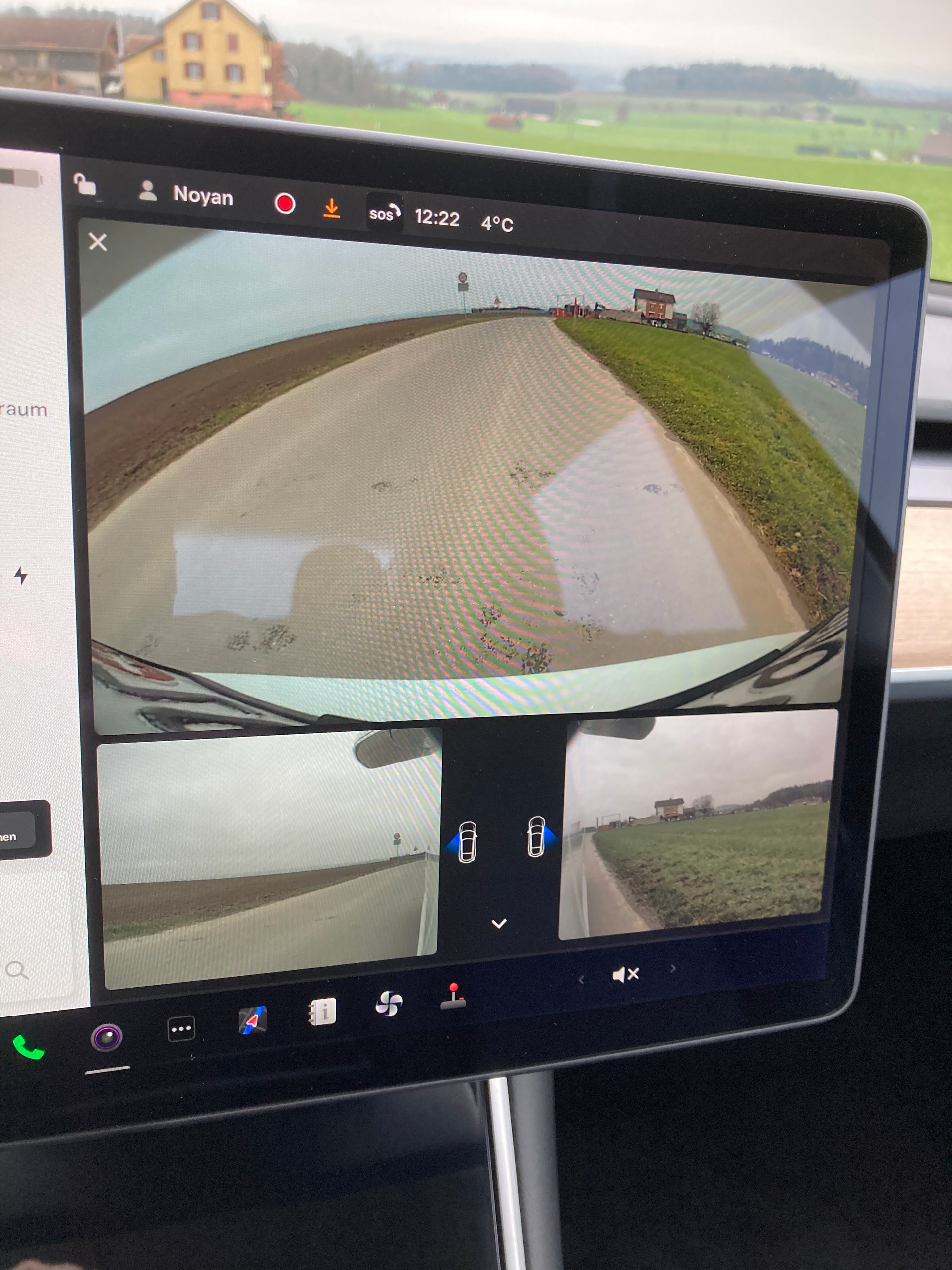TESLA Model 3-image-13