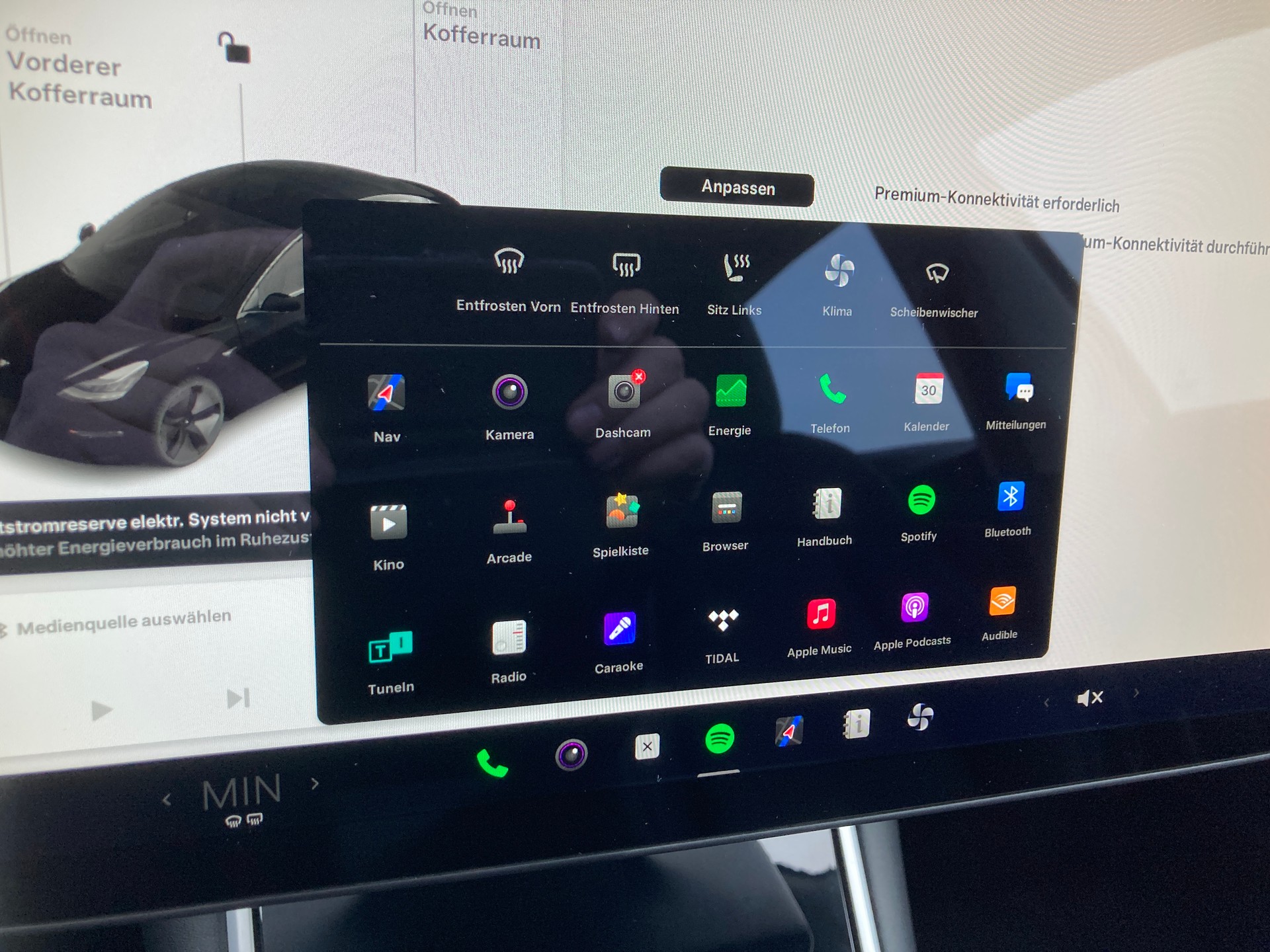 TESLA Model 3-image-14