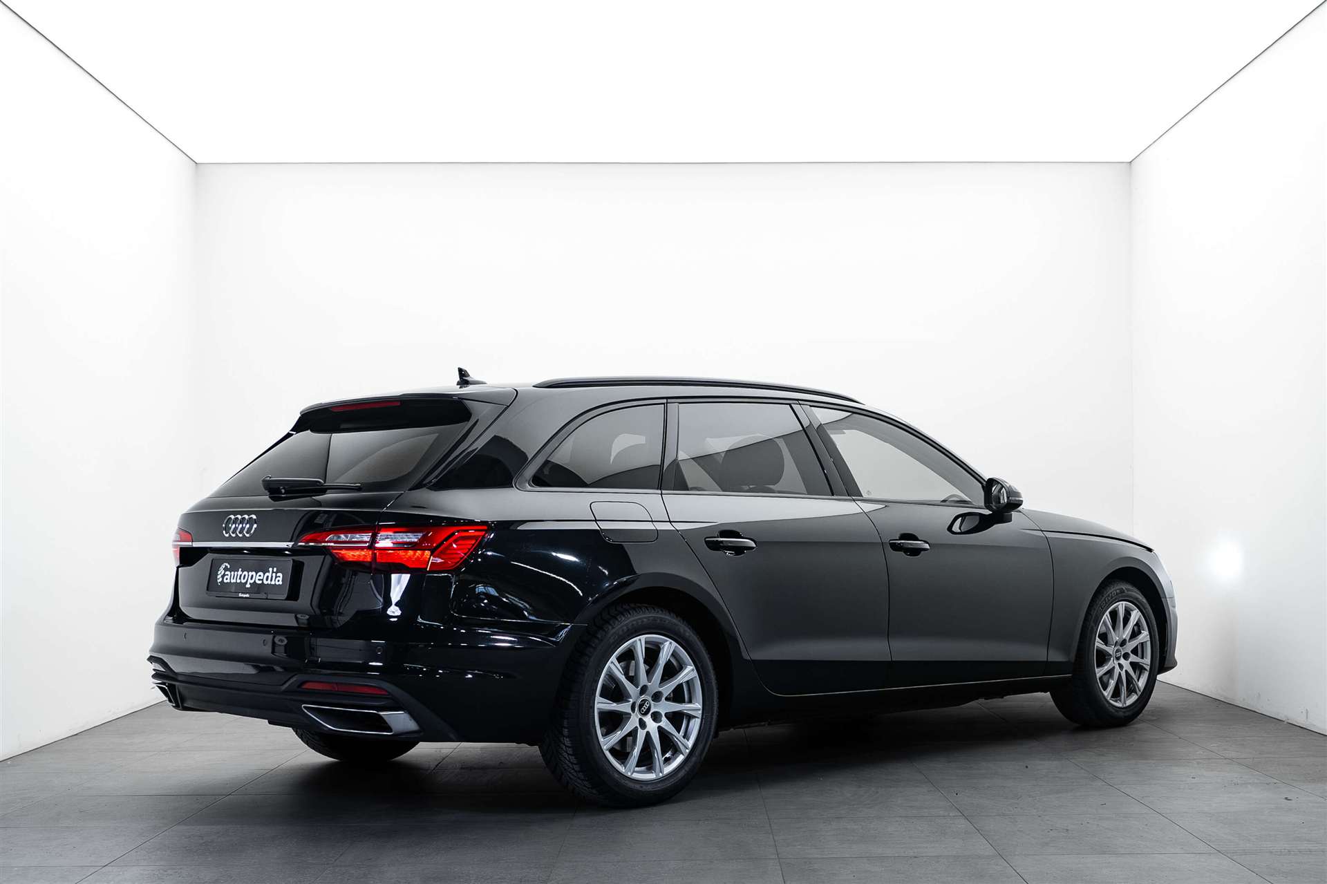 AUDI A4 Avant 35 TFSI S-tronic-showroom-element-2