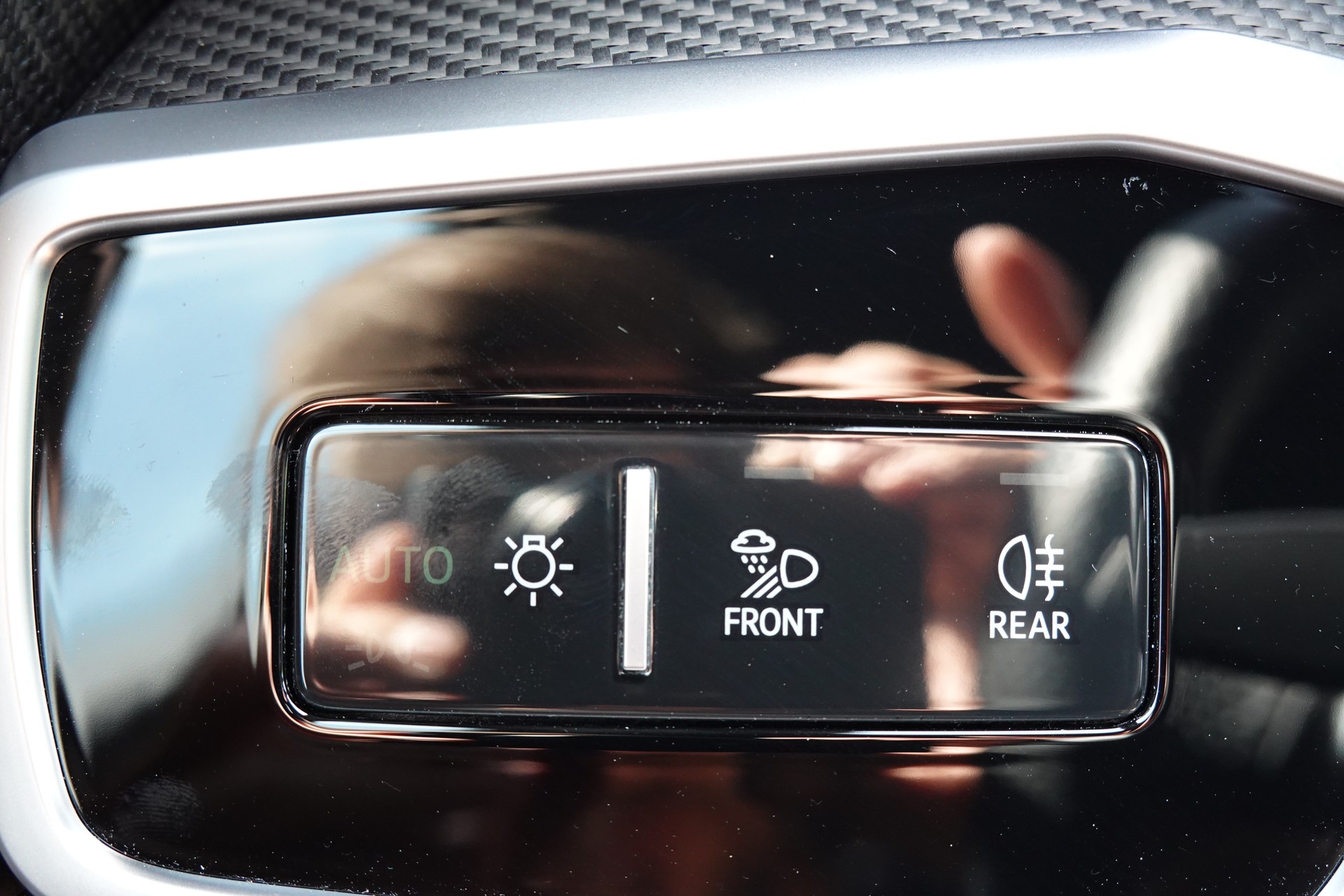 AUDI RS6 Avant 4.0 TFSI V8 Performance "* Vehicule CH * Sièges électriques/Chauffants/Ventiles * Son Bang & Olufsen *"-image-14