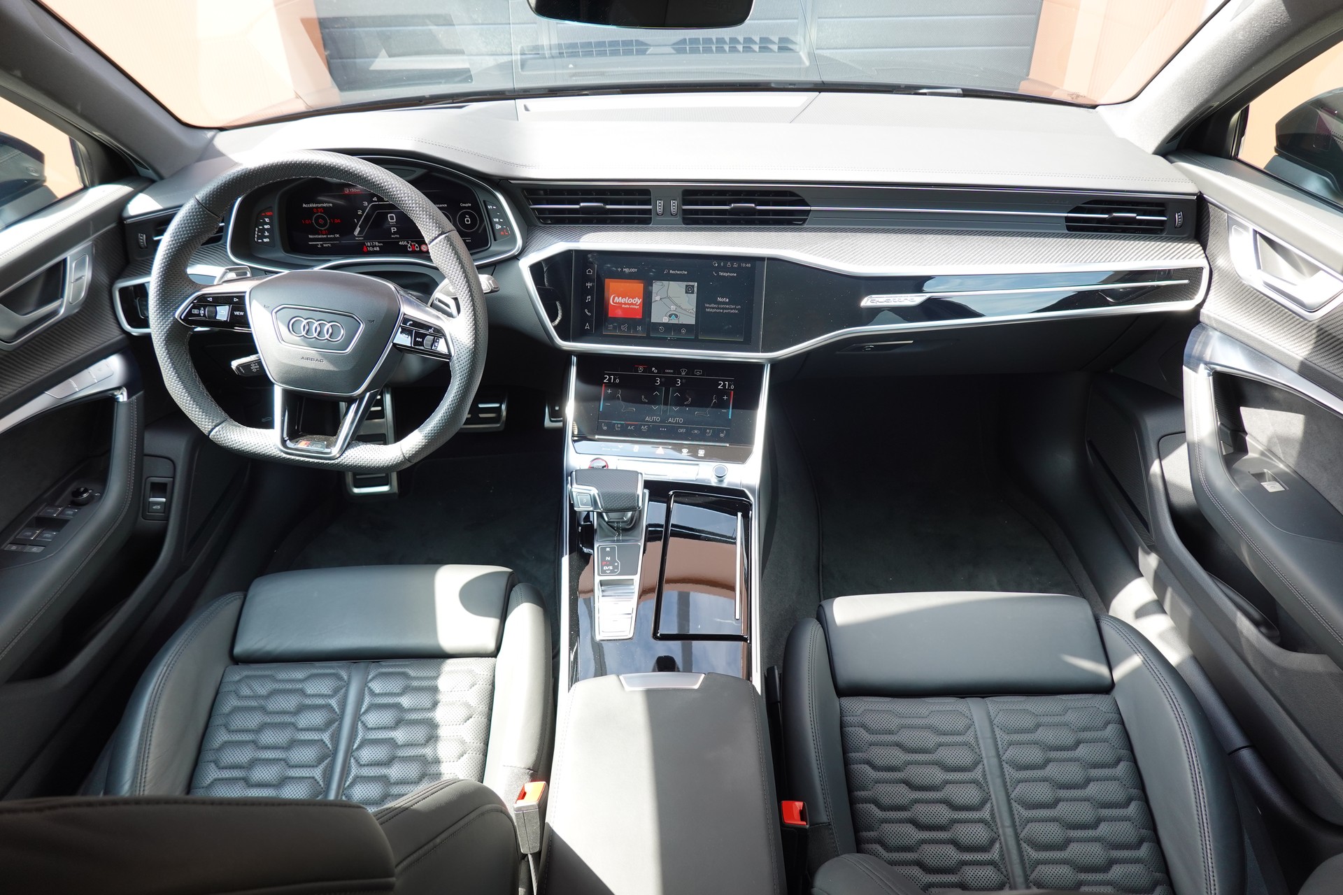 AUDI RS6 Avant 4.0 TFSI V8 Performance "* Vehicule CH * Sièges électriques/Chauffants/Ventiles * Son Bang & Olufsen *"-image-10