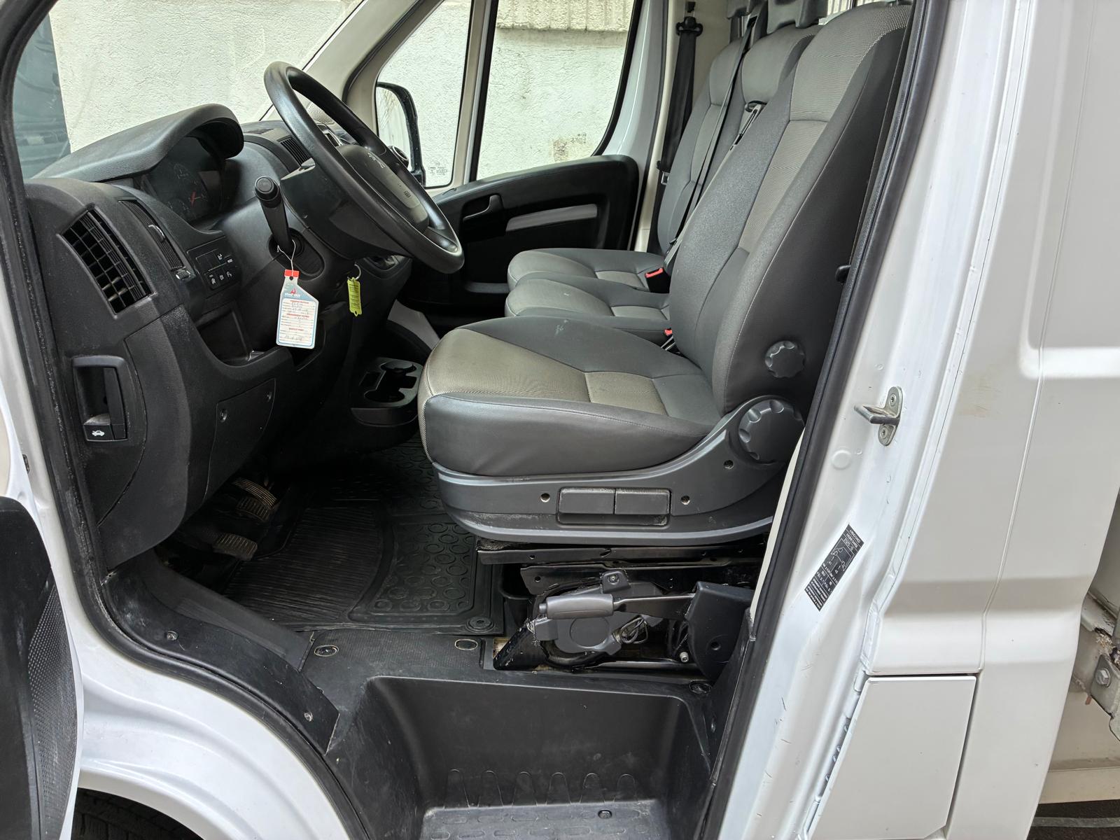 PEUGEOT Boxer 2.2 HDI 335 Pro L2-image-10