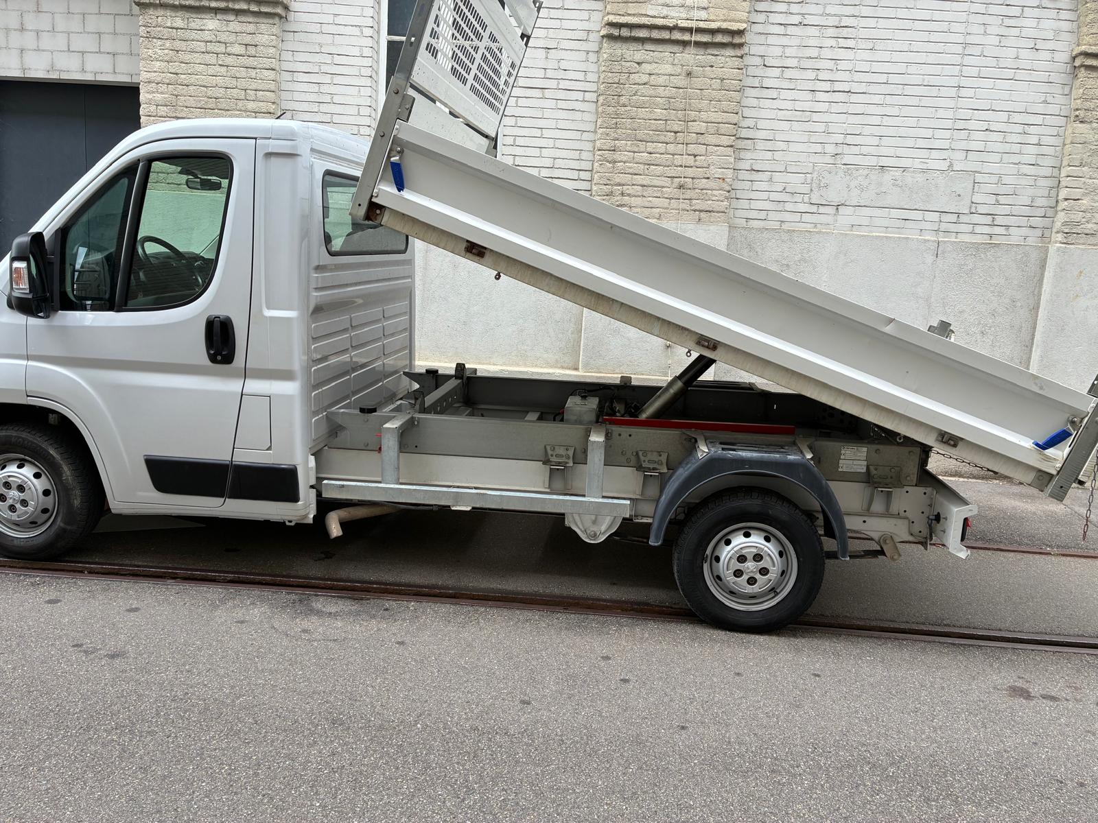 PEUGEOT Boxer 2.2 HDI 335 Pro L2-image-7