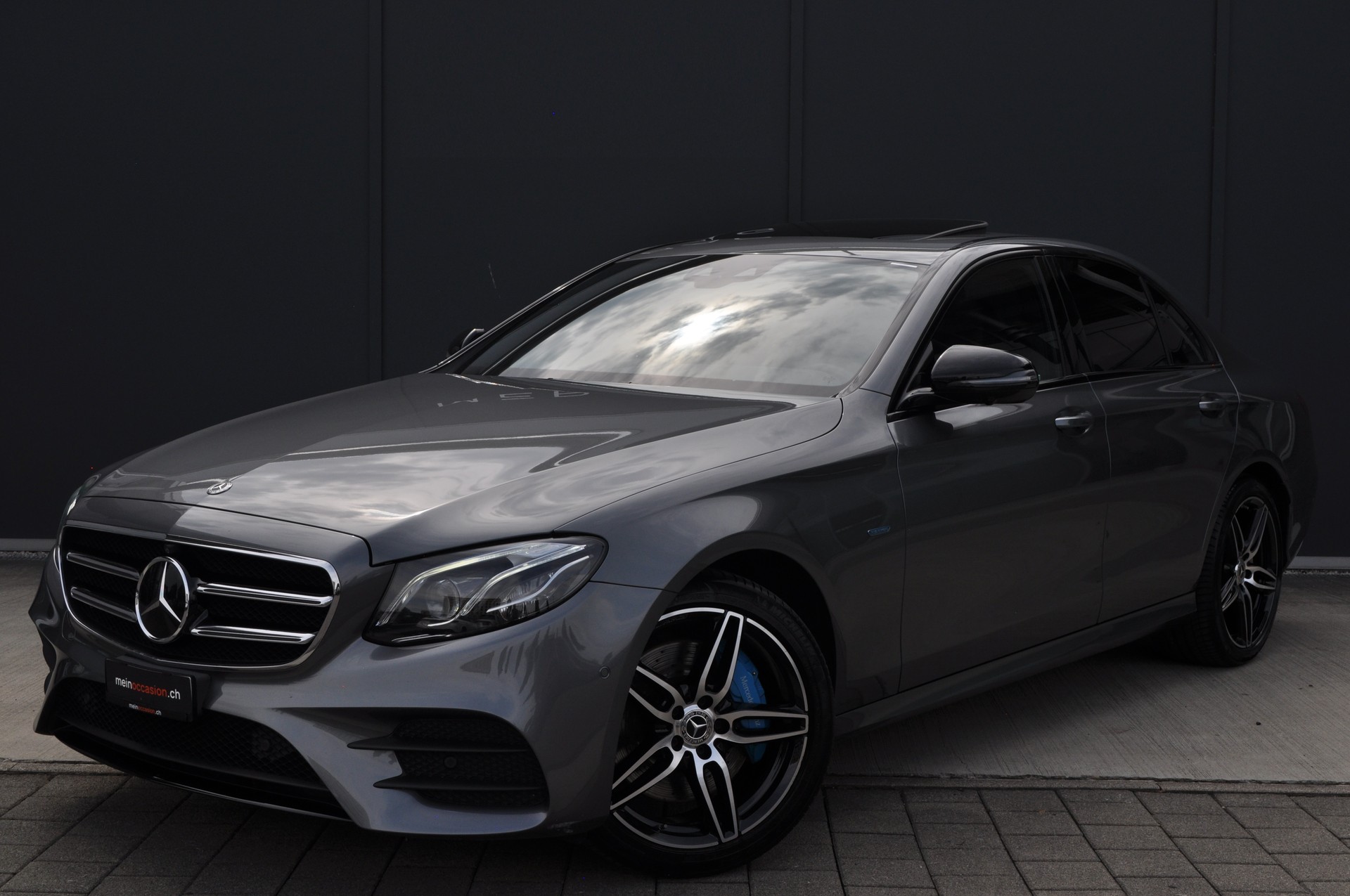 MERCEDES-BENZ E 350e AMG Line