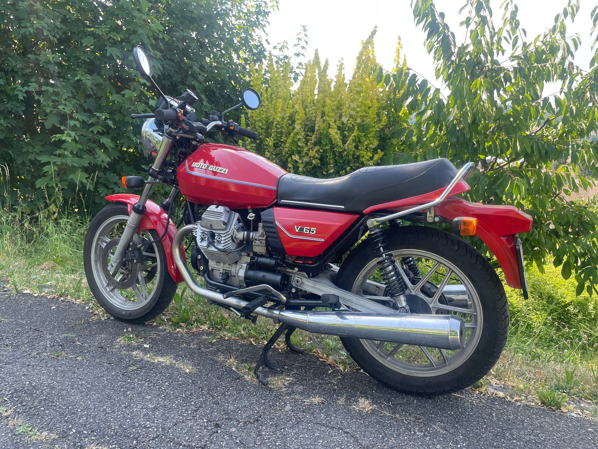 MOTO GUZZI V 65-image-2