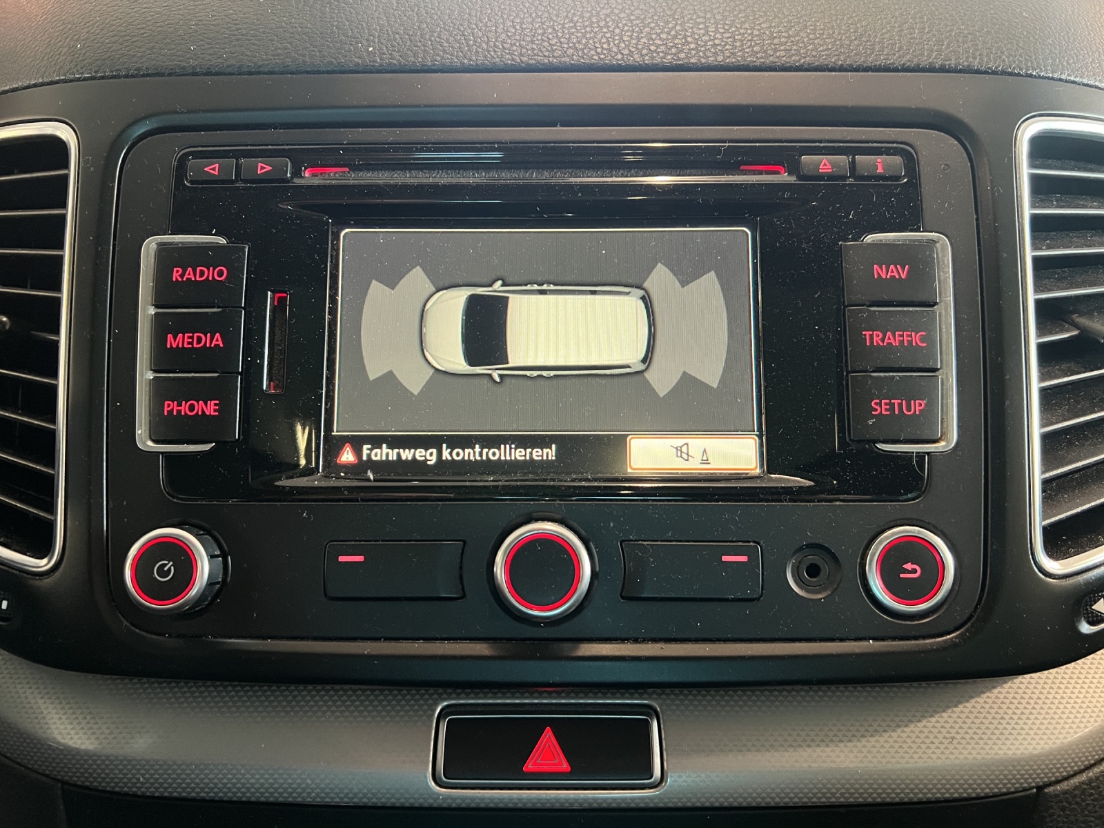 VW Sharan 2.0 TDI BMT Comfortline DSG-image-13