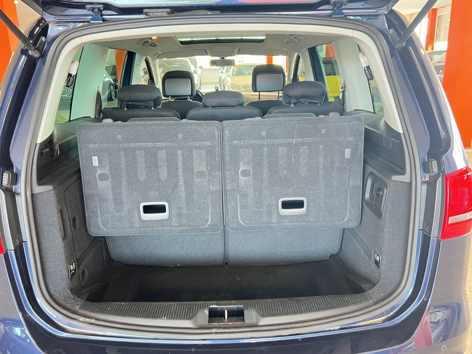 VW Sharan 2.0 TDI BMT Comfortline DSG-image-11