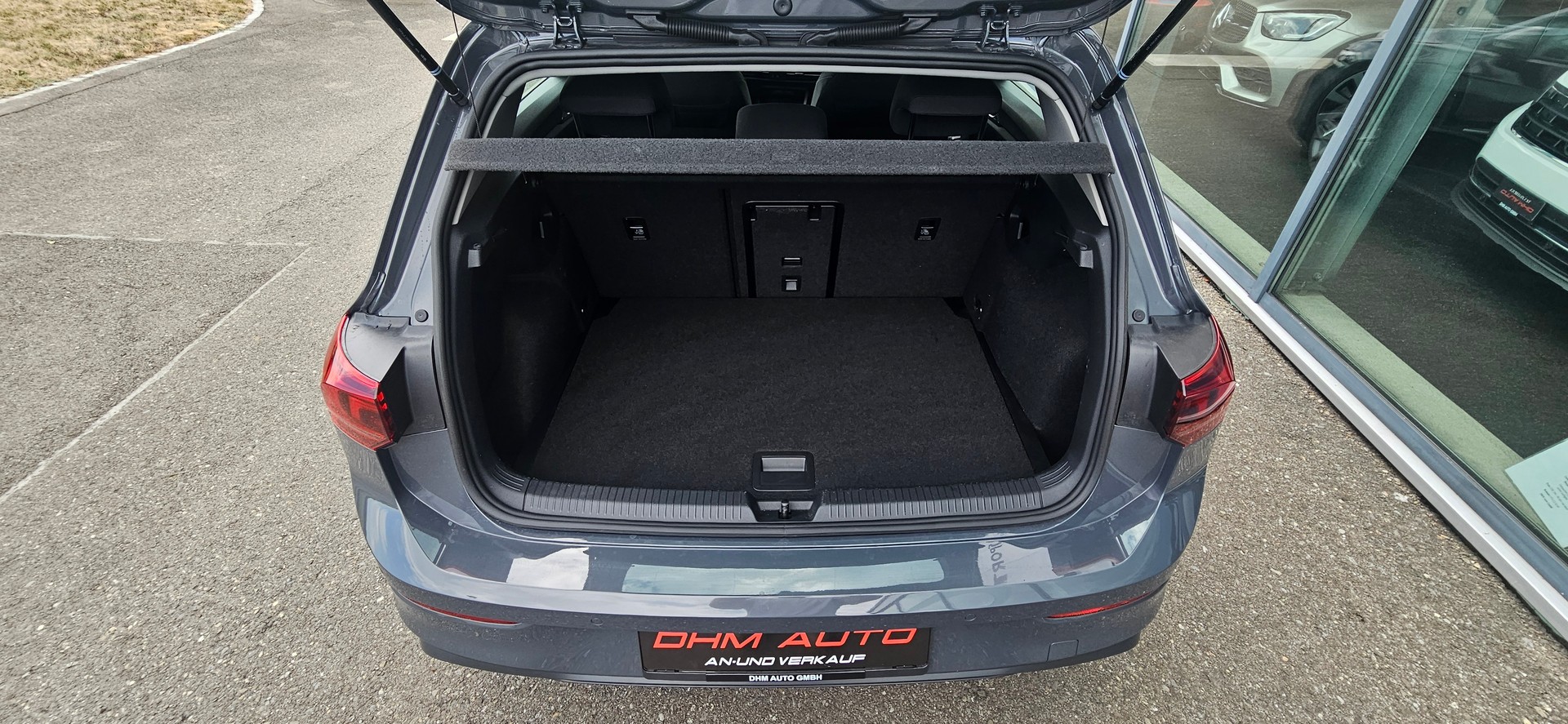 VW Golf 1.5 e TSI mHEV Basis DSG-image-14