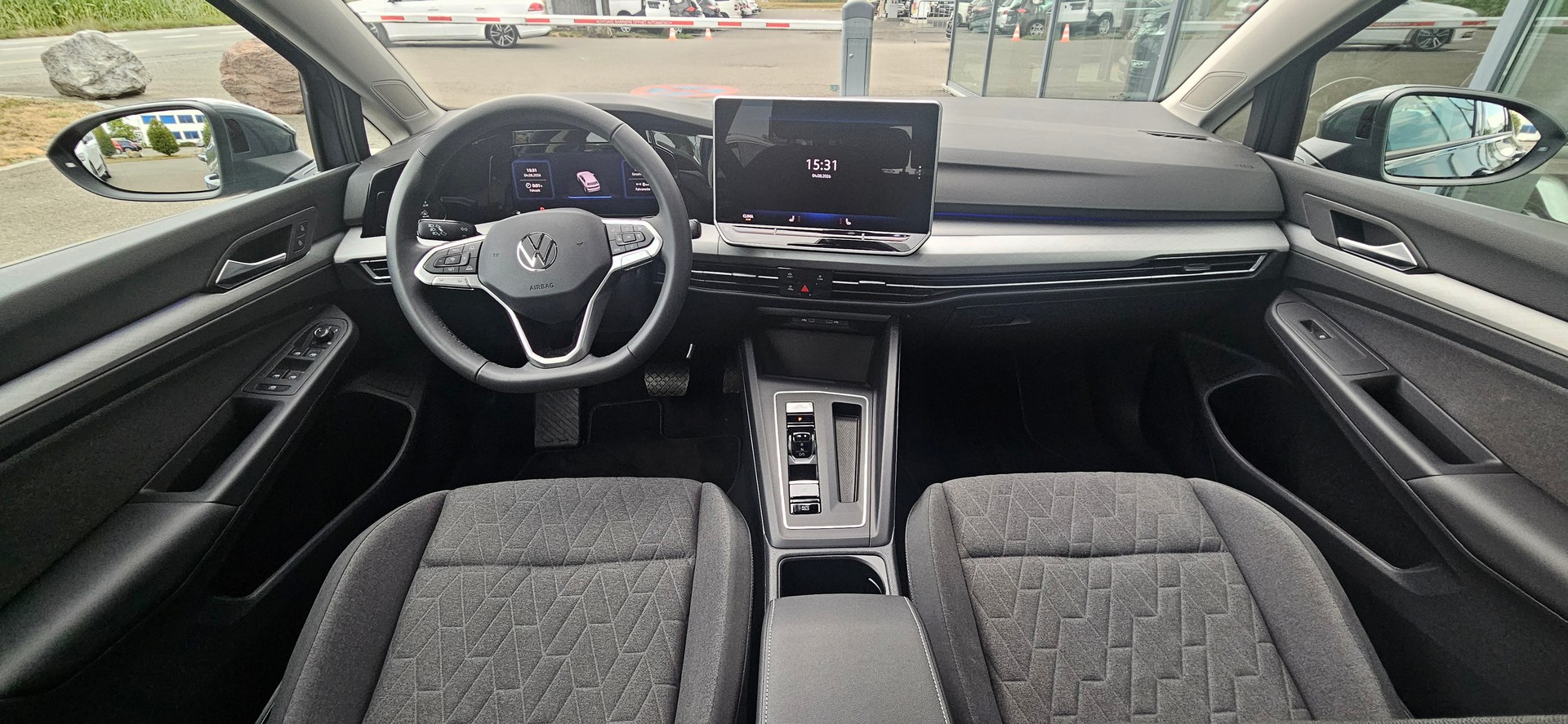 VW Golf 1.5 e TSI mHEV Basis DSG-image-8