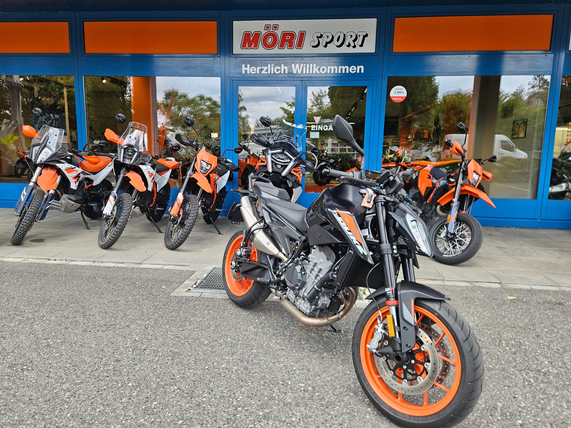 KTM 790 Duke-showroom-element-1