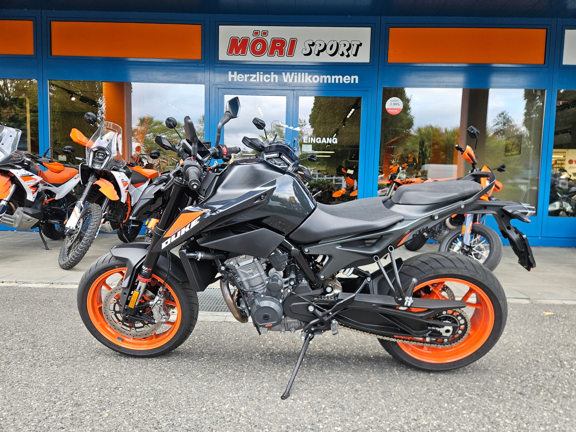 KTM 790 Duke-showroom-element-3