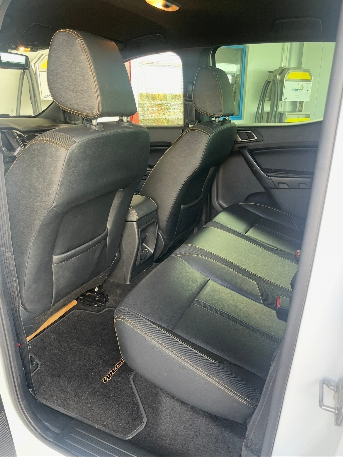 FORD 2.0 EcoBlue 4x4 Wildtrak-image-4
