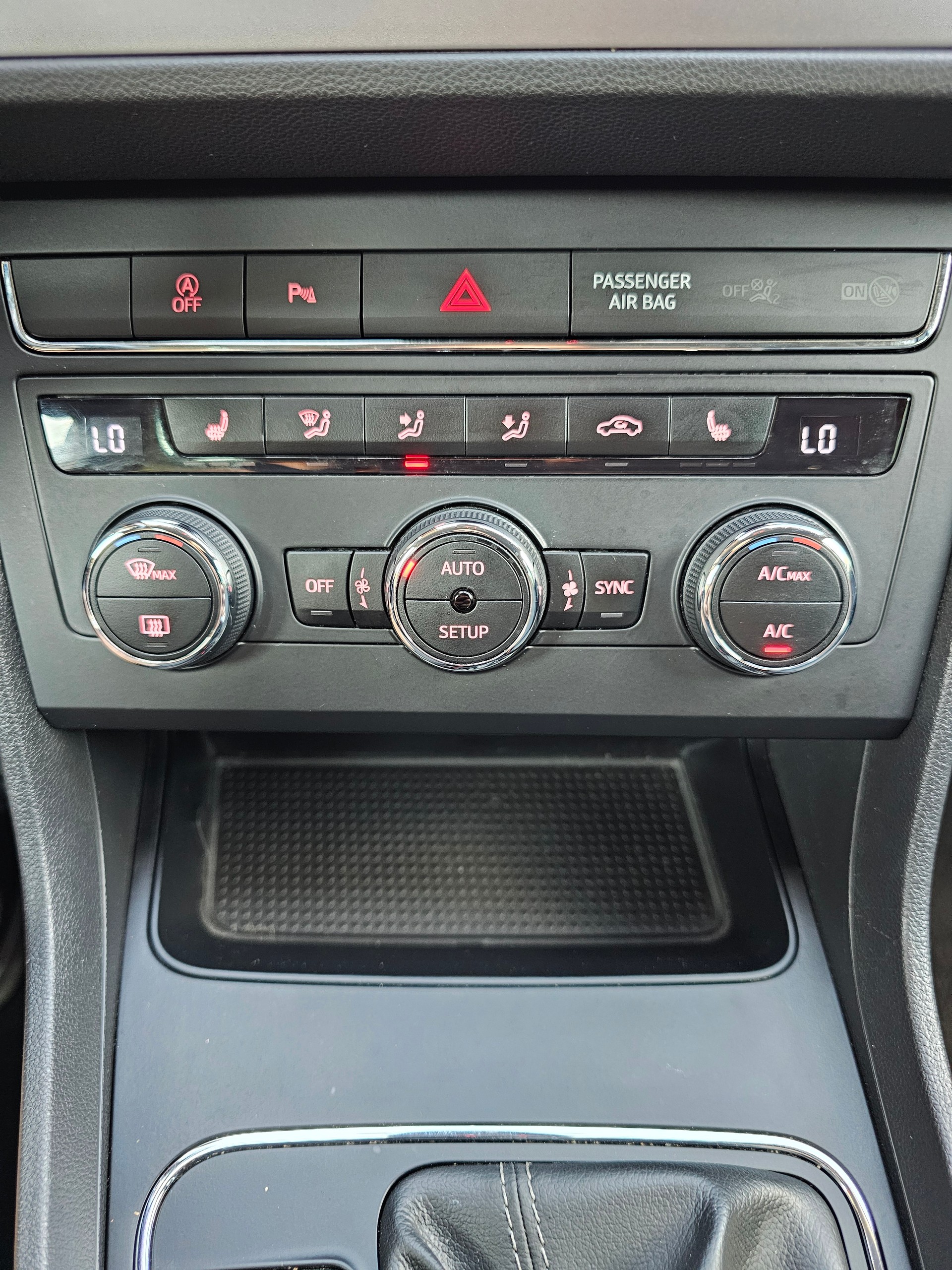 SEAT Leon ST 1.6 TDI CR Style DSG-image-18