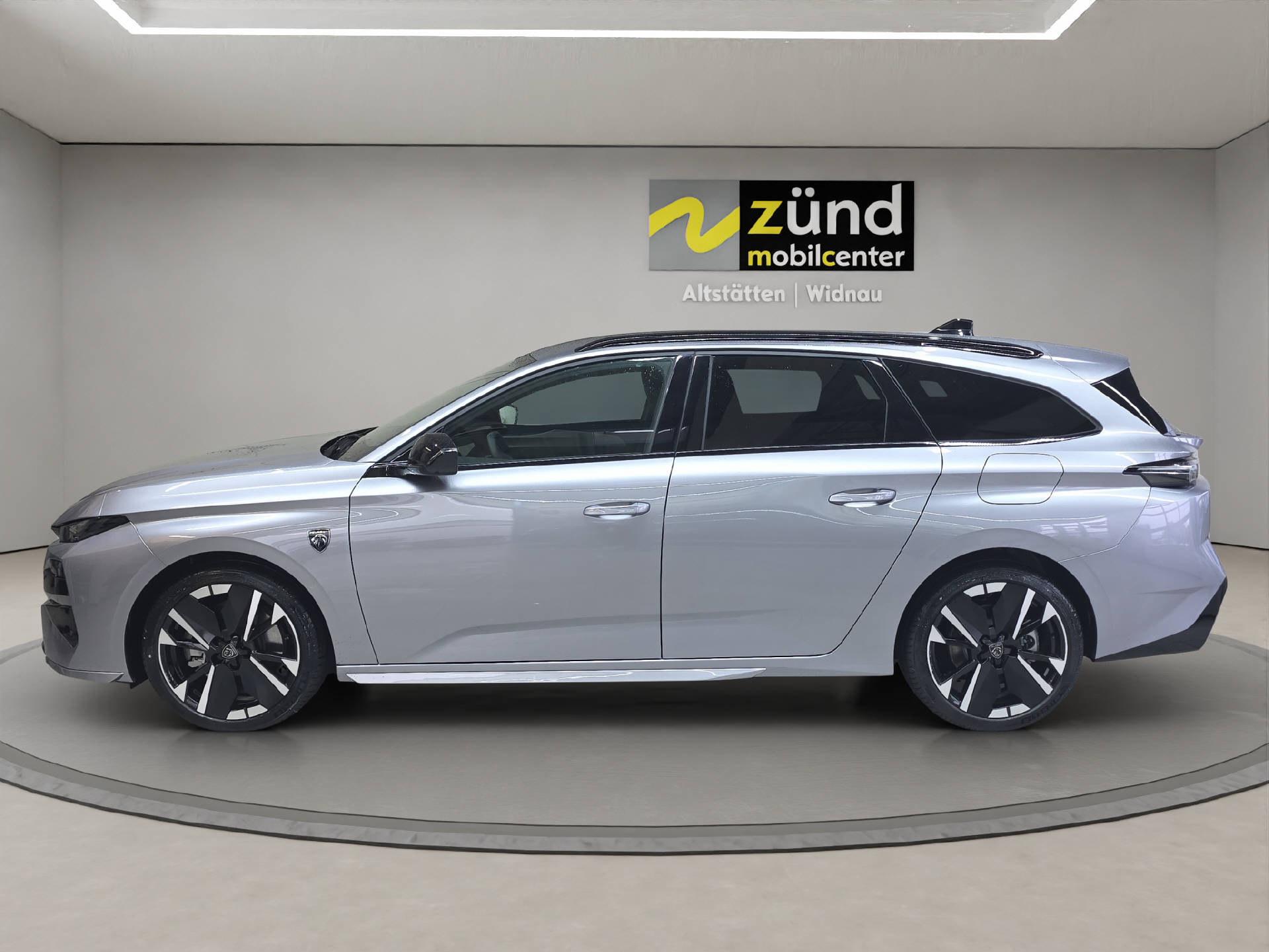 PEUGEOT 308 SW 1.6 PHEV 195 GT-image-1