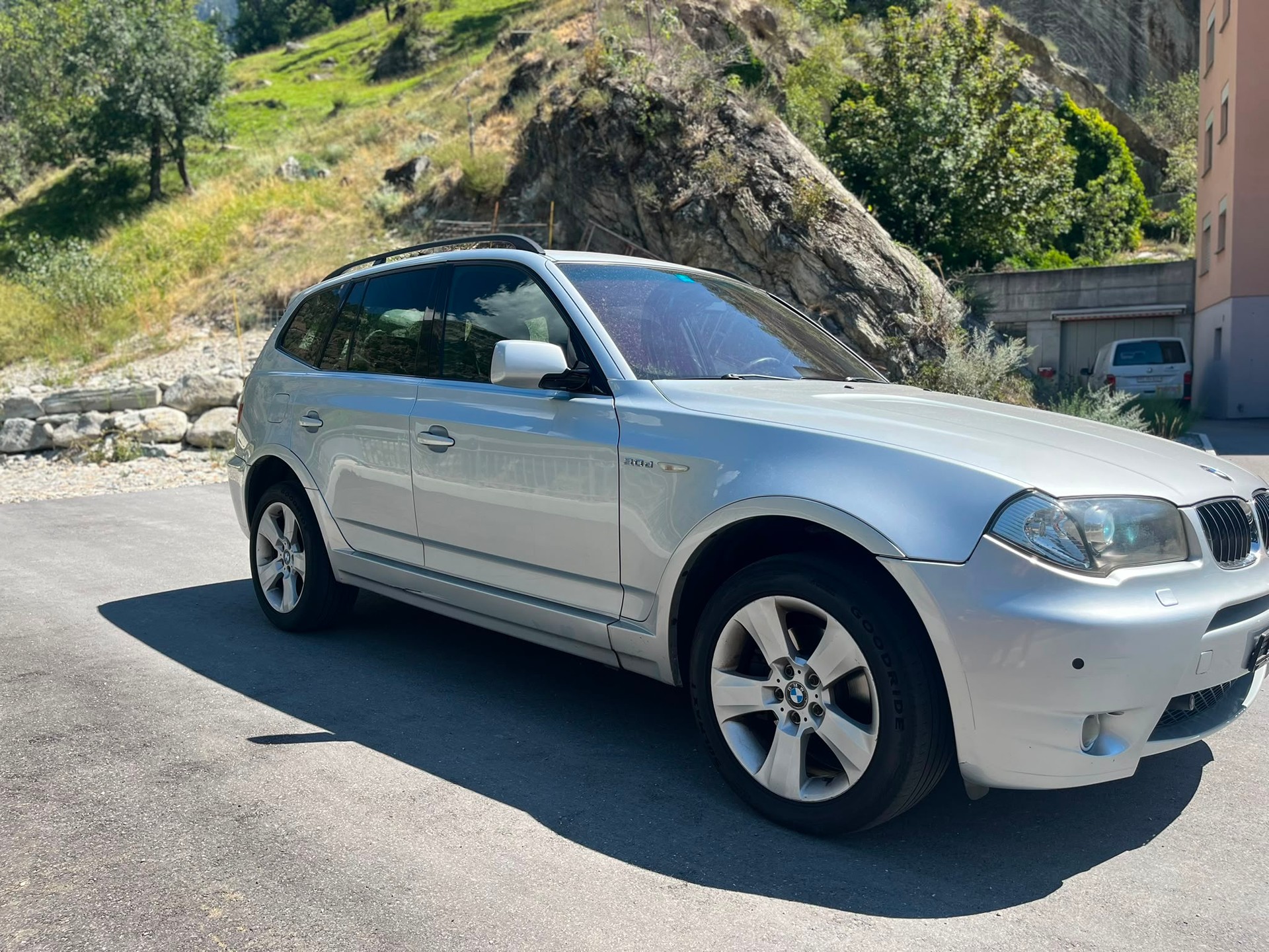 BMW X3 3.0d-image-2