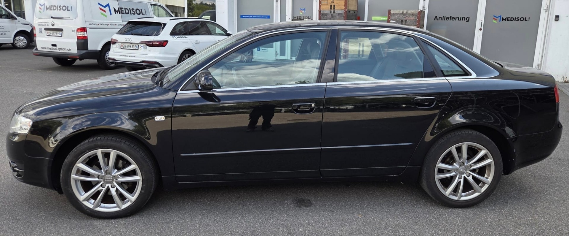 AUDI A4 Limousine 2.0 TDI-image-5