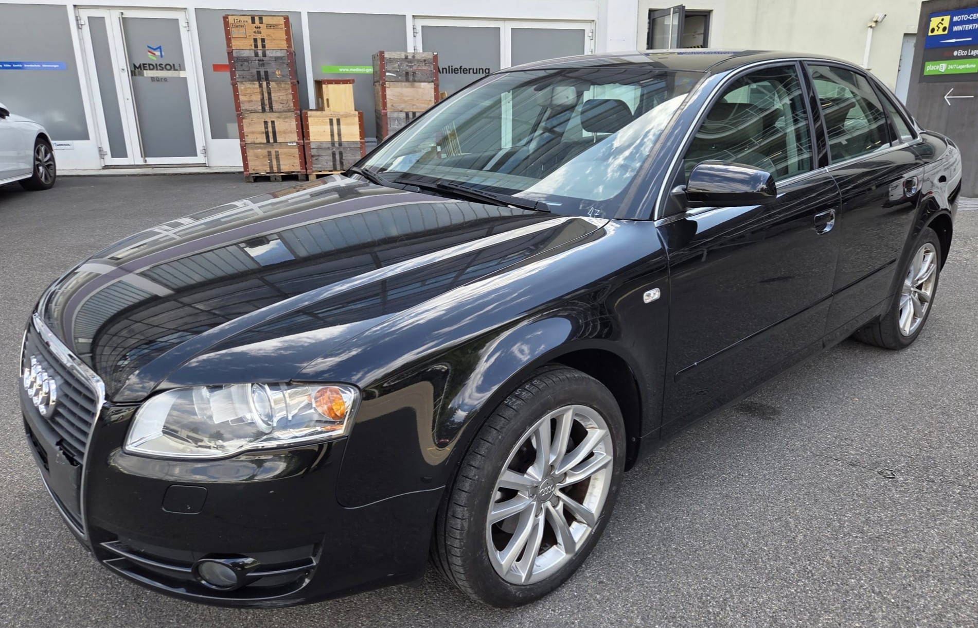 AUDI A4 Limousine 2.0 TDI-image-2
