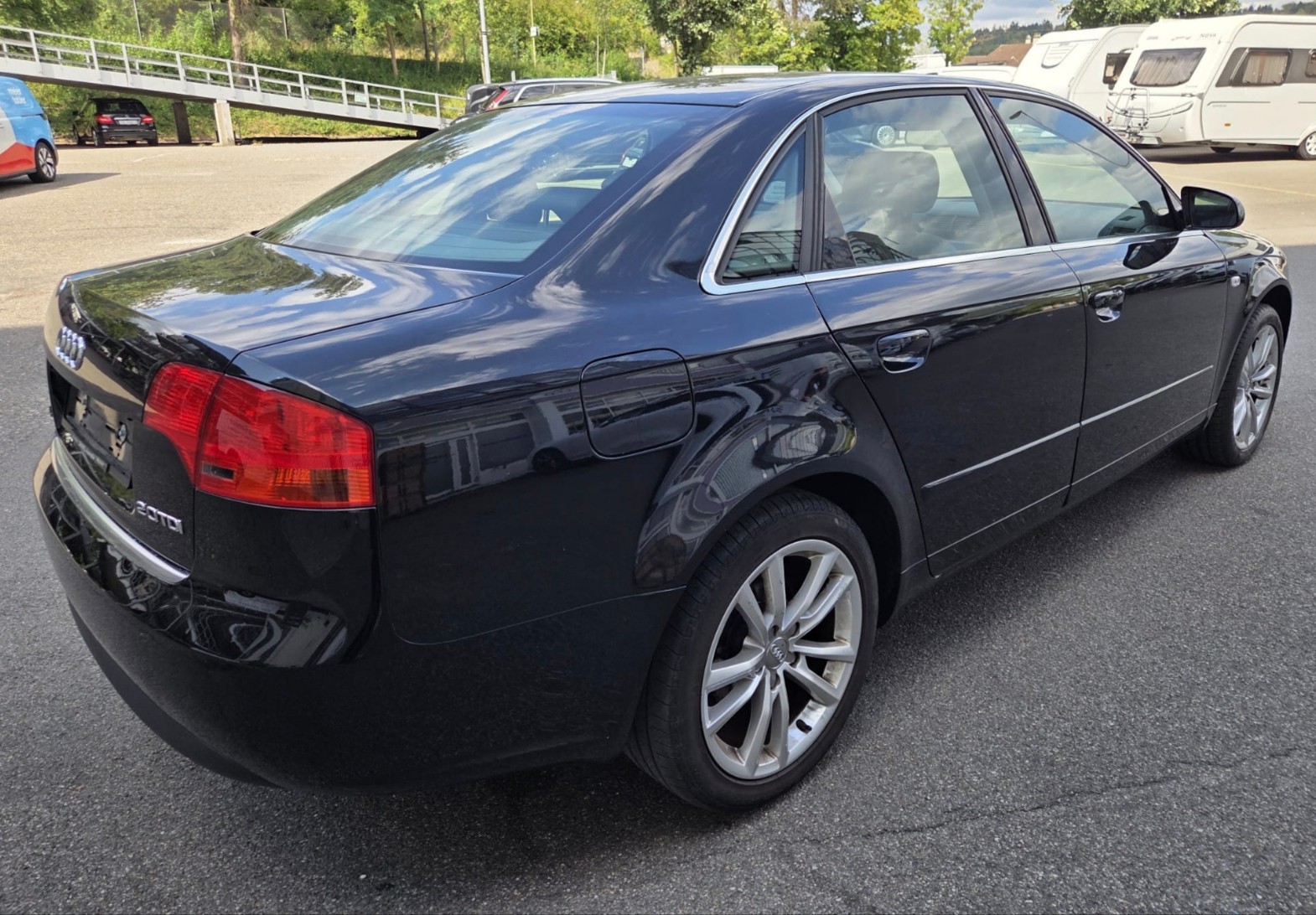 AUDI A4 Limousine 2.0 TDI-image-4