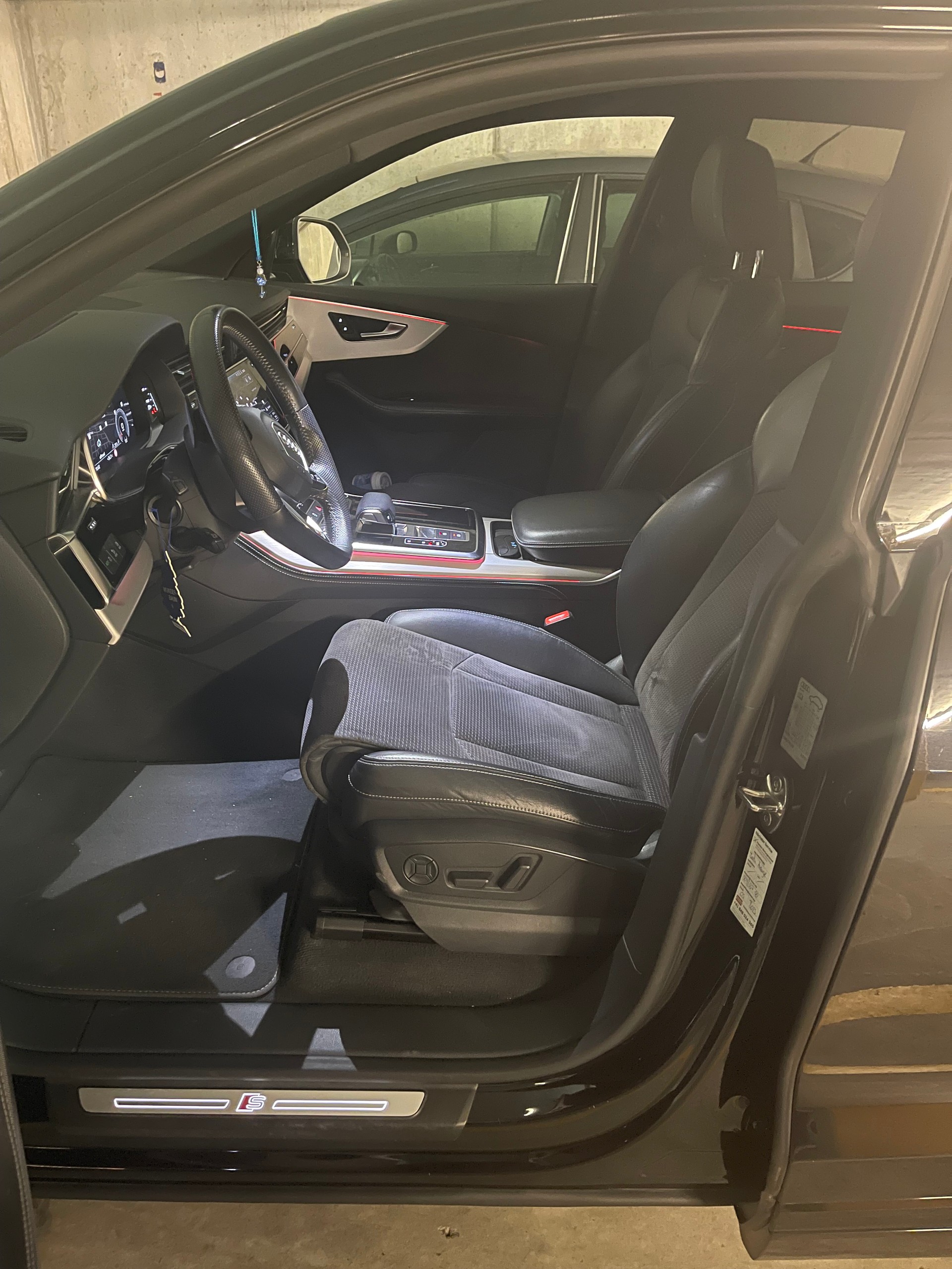 AUDI Q8 3.0 50 TDI quattro T-Tronic-image-5