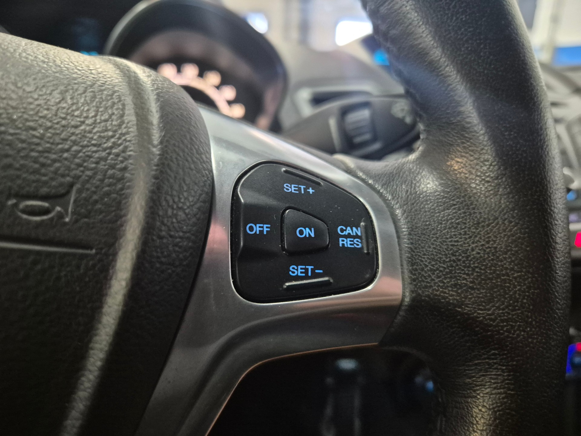 FORD Fiesta 1.0 SCTi Trend-image-9