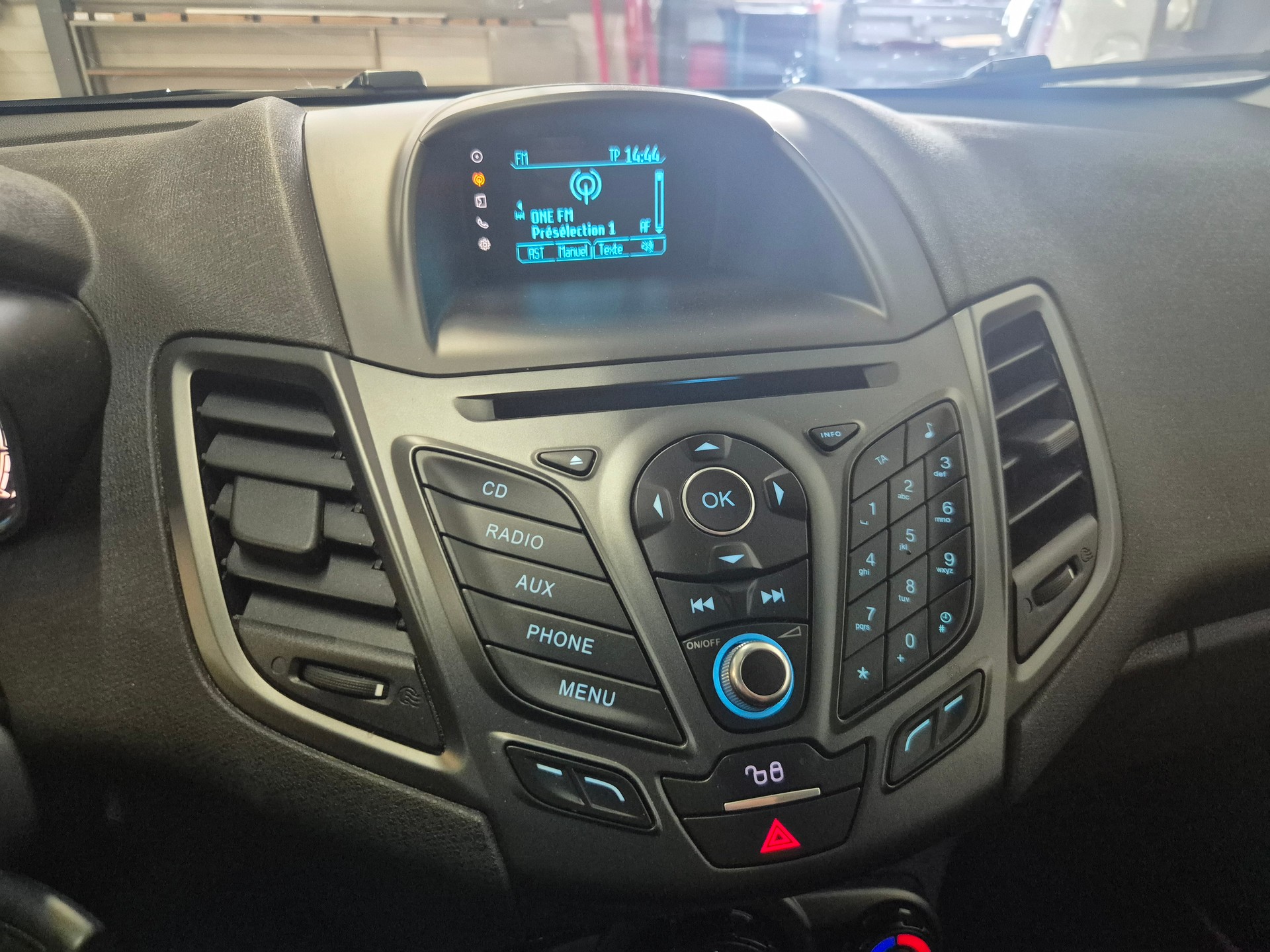 FORD Fiesta 1.0 SCTi Trend-image-10