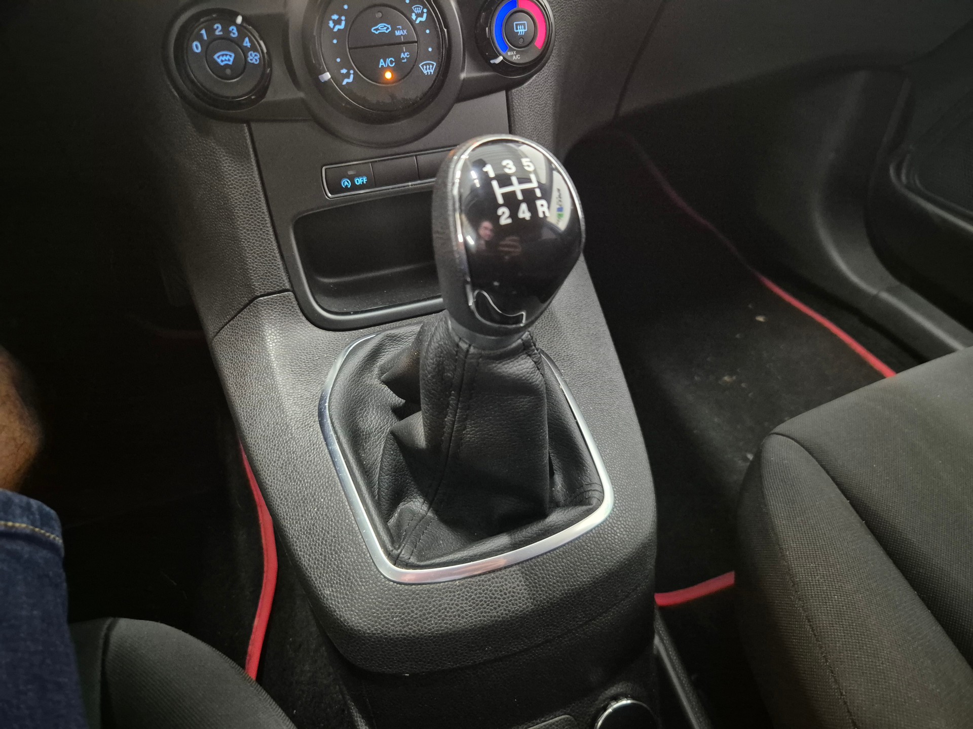 FORD Fiesta 1.0 SCTi Trend-image-14