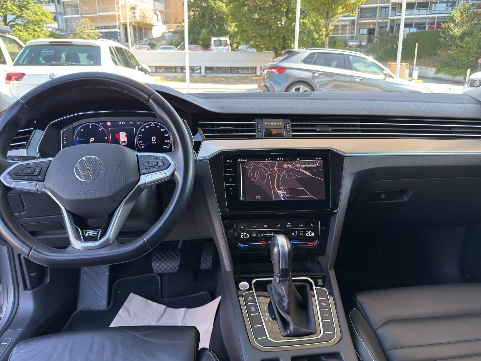 VW Passat 2.0 TDI BMT Elegance 4Motion DSG-image-8