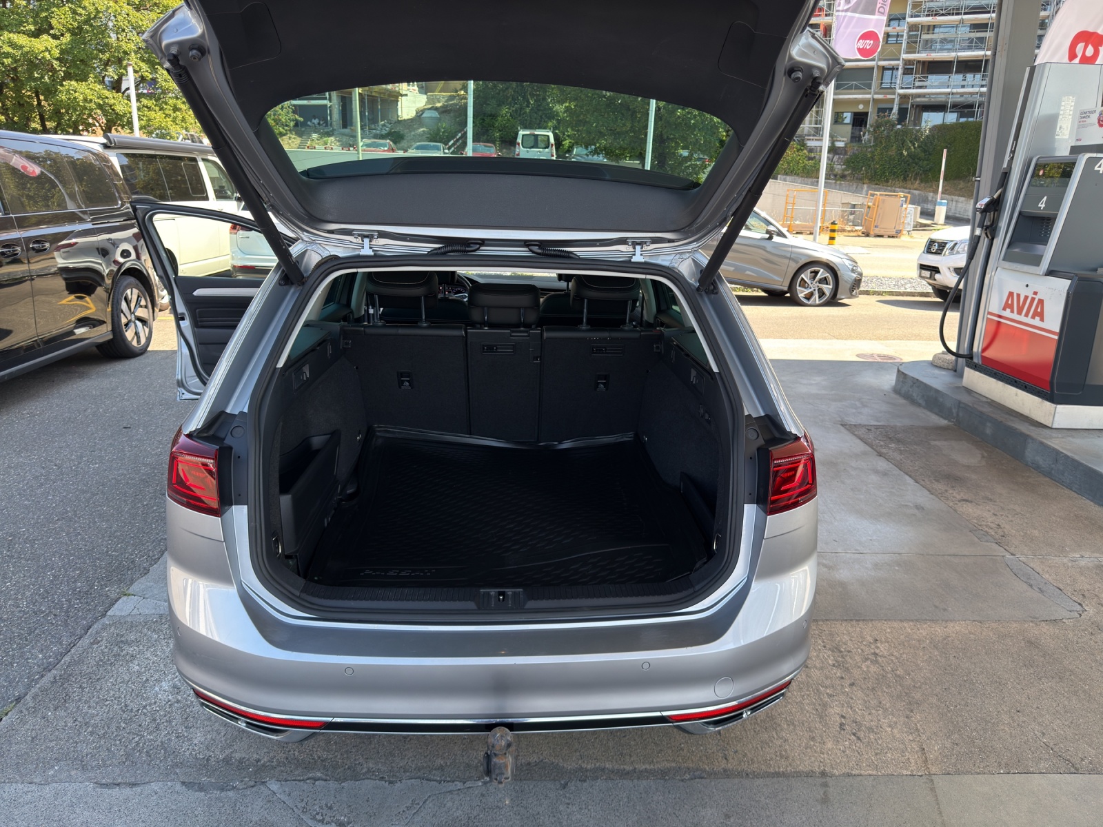 VW Passat 2.0 TDI BMT Elegance 4Motion DSG-image-12