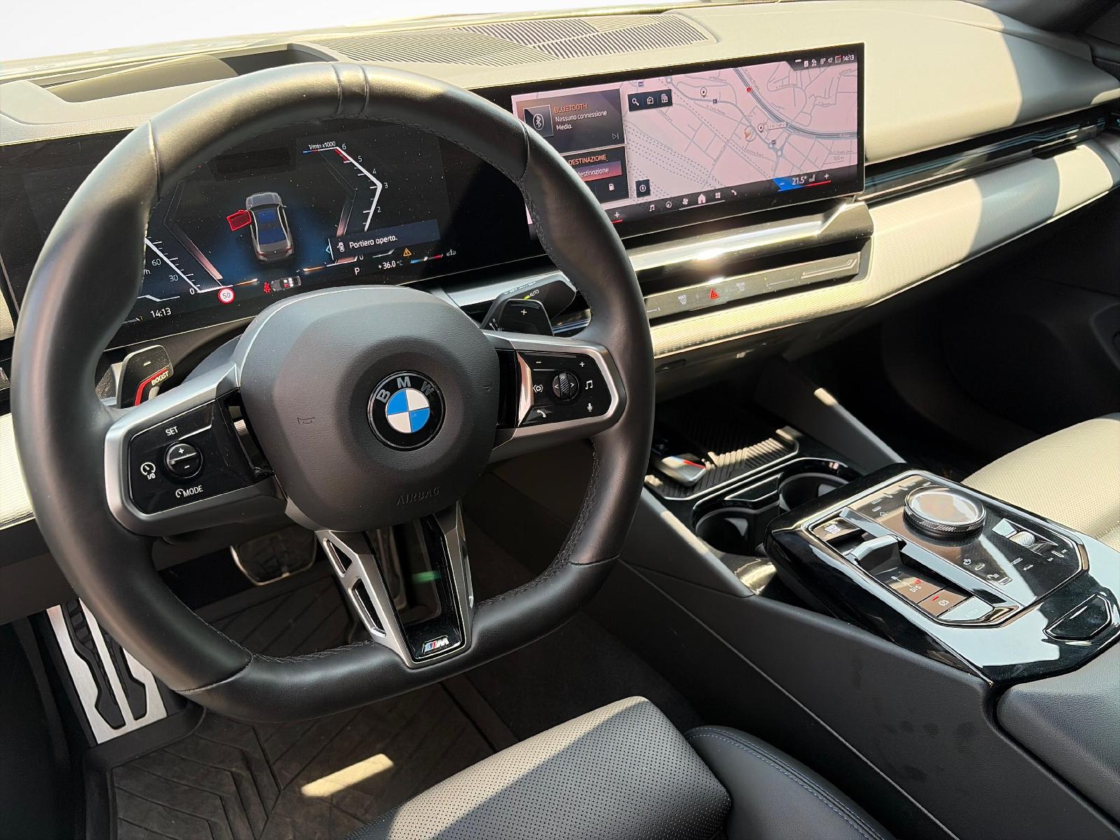 BMW 520d xDrive-image-10