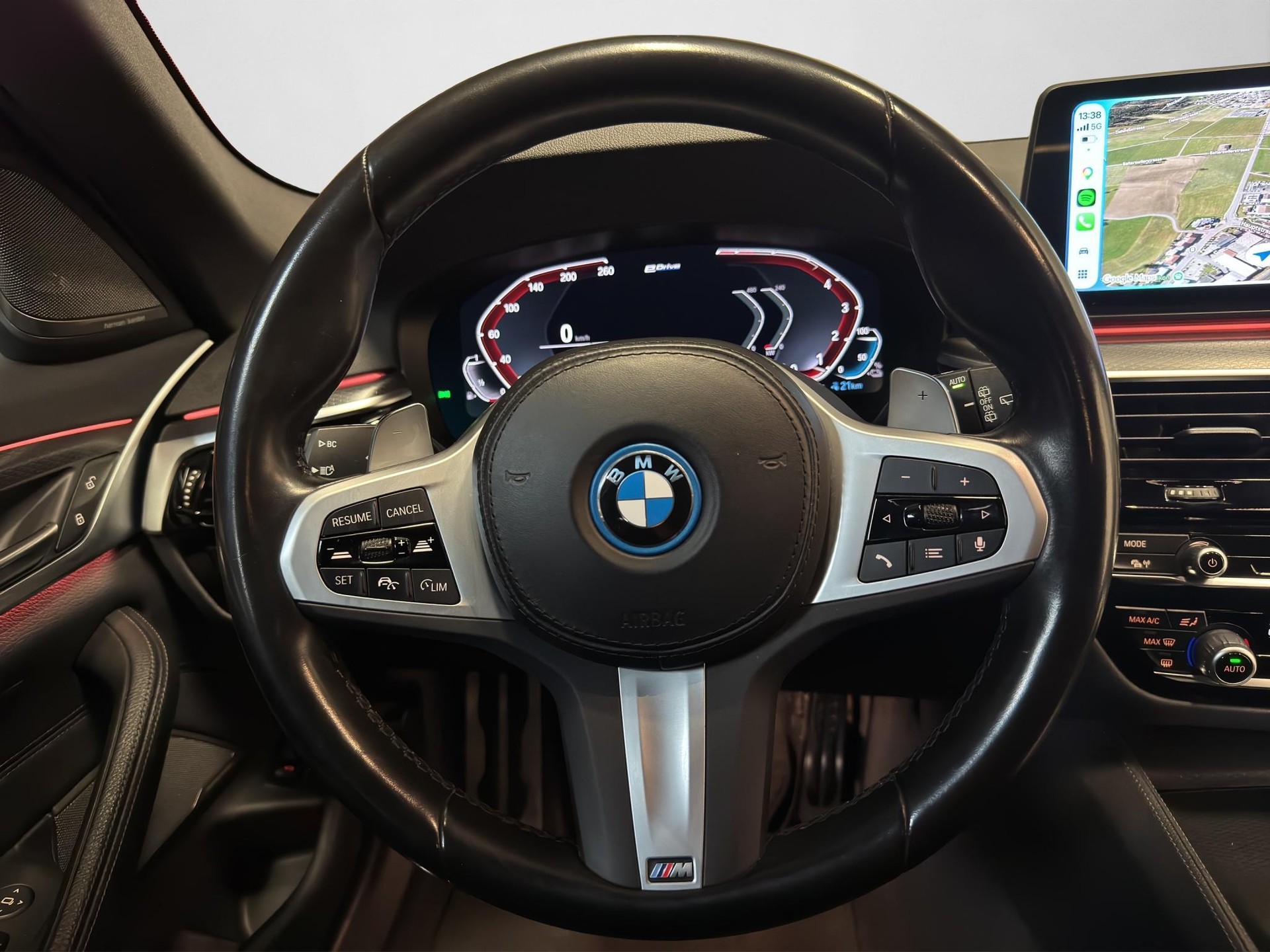 BMW 530e xDrive M-Sport Steptronic-image-4