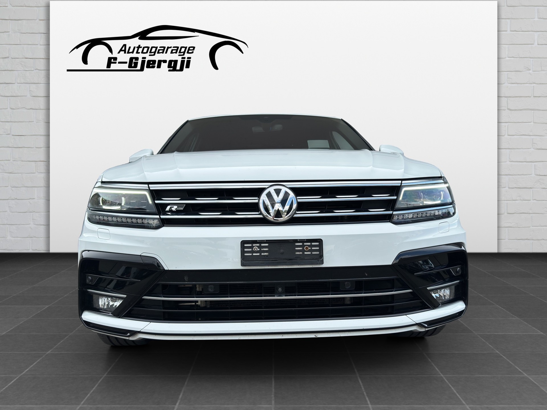 VW Tiguan 2.0TSI Highline R-LINE 4Motion DSG-image-2