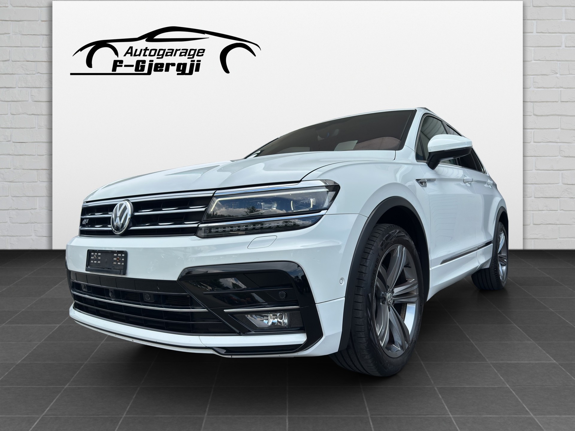 VW Tiguan 2.0TSI Highline R-LINE 4Motion DSG-image-0