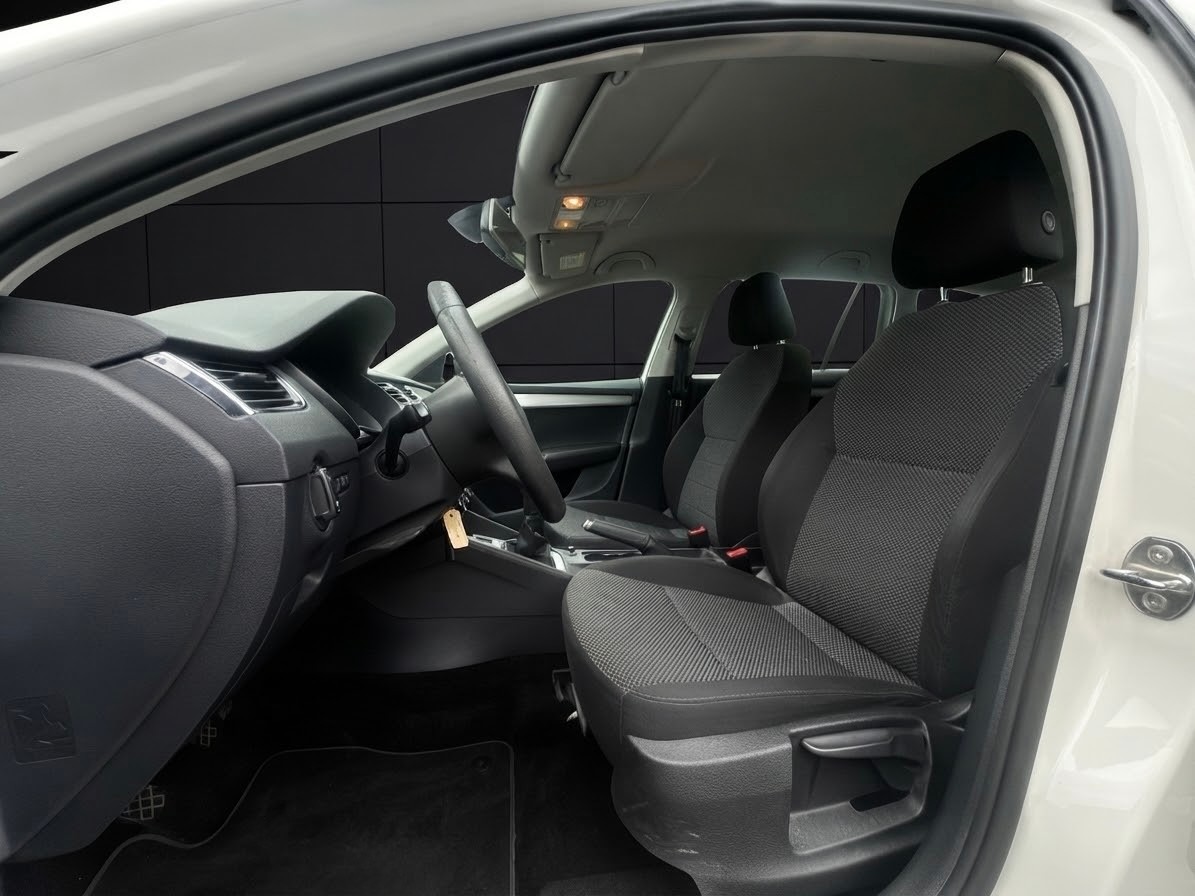 SKODA Octavia Combi 1.4 TSI Ambition *SPEZIALPREIS*-image-15