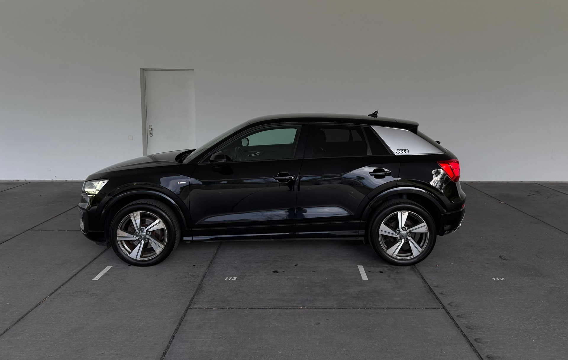 AUDI Q2 2.0 TDI quattro S-tronic S-Line-image-1
