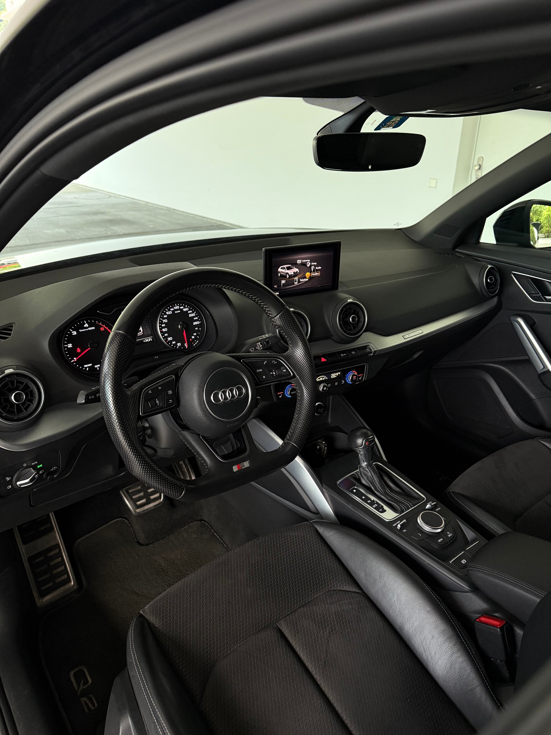 AUDI Q2 2.0 TDI quattro S-tronic S-Line-image-11