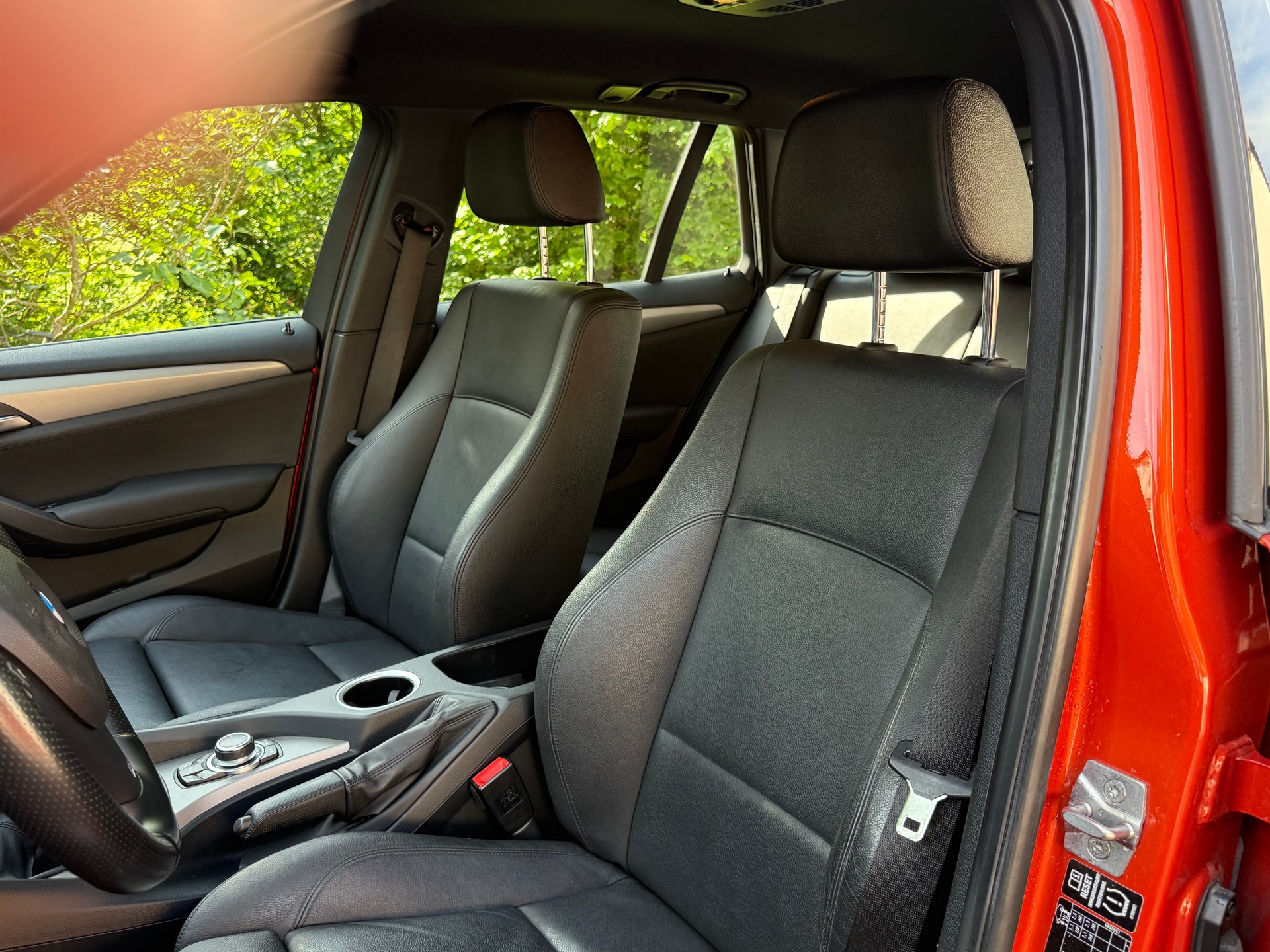BMW X1 xDrive 28i Sport Line-image-9