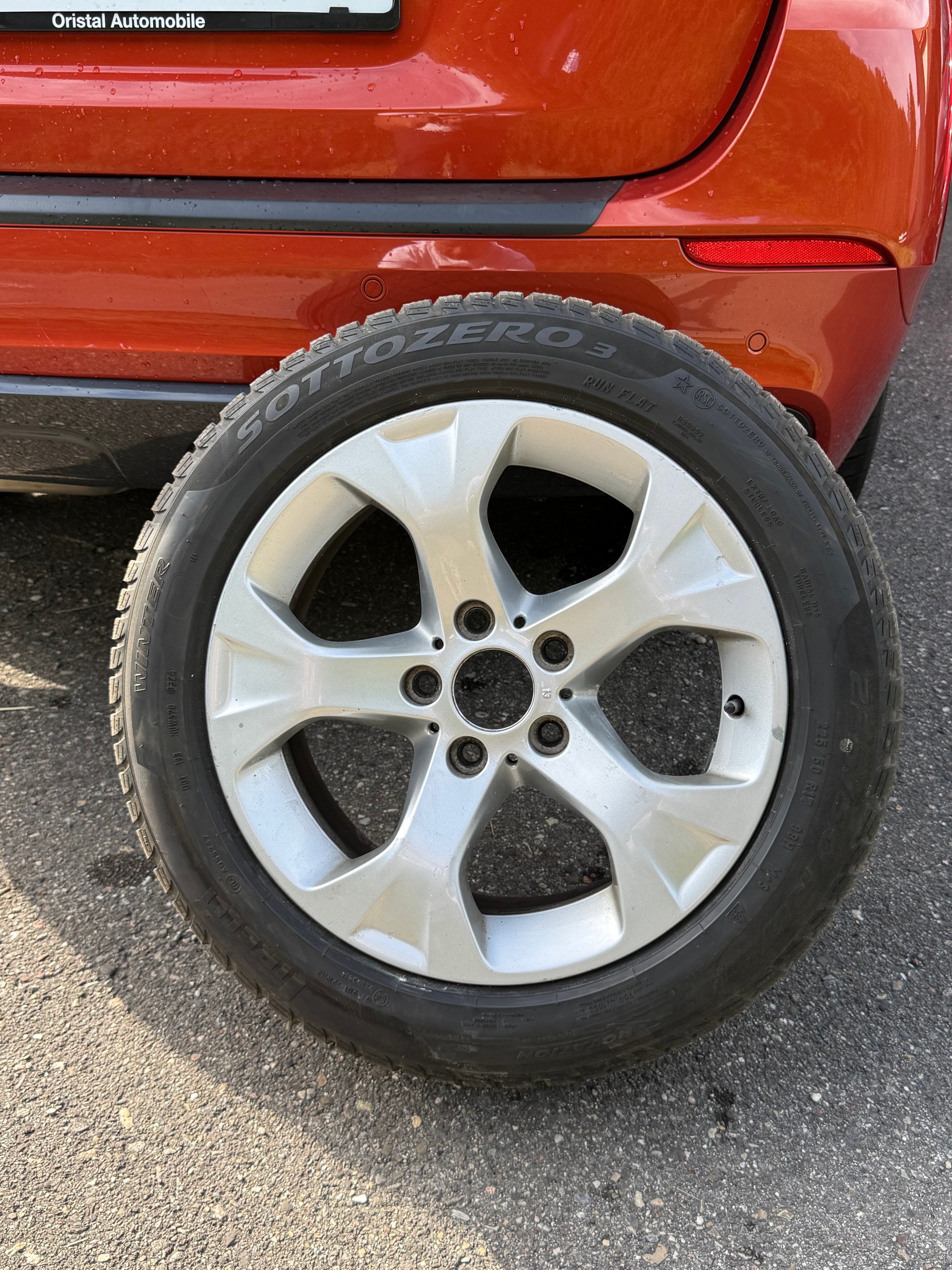 BMW X1 xDrive 28i Sport Line-image-12