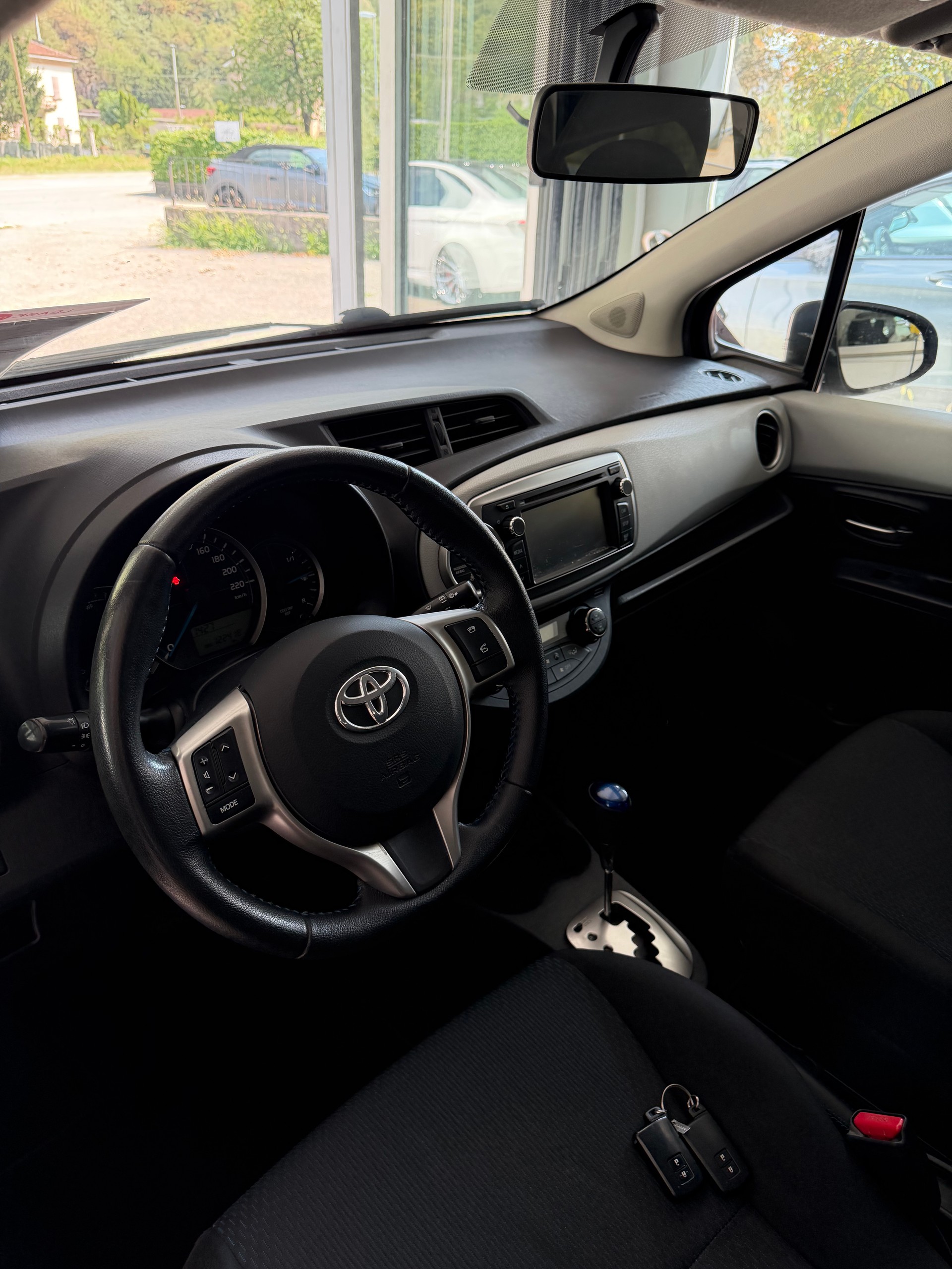 TOYOTA Yaris 1.5 VVT-i Hybrid Luna CVT-image-7