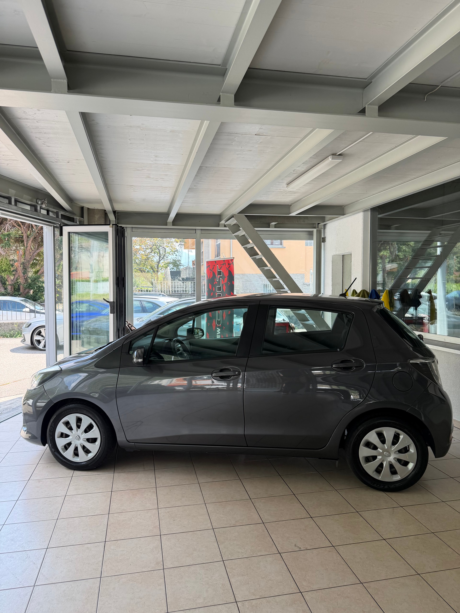 TOYOTA Yaris 1.5 VVT-i Hybrid Luna CVT-image-2
