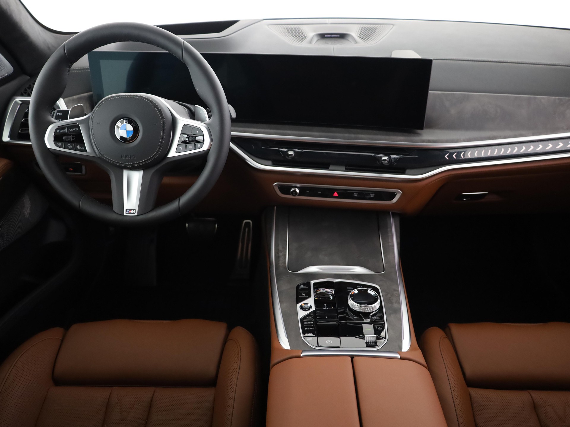 BMW X7 40i xDrive-image-16