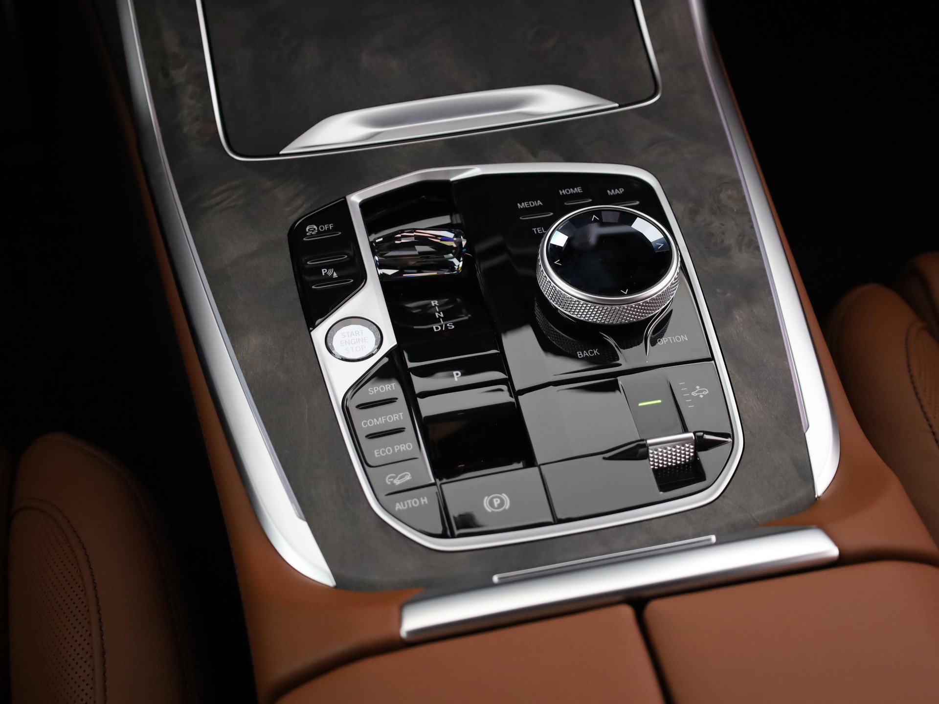 BMW X7 40i xDrive-image-17